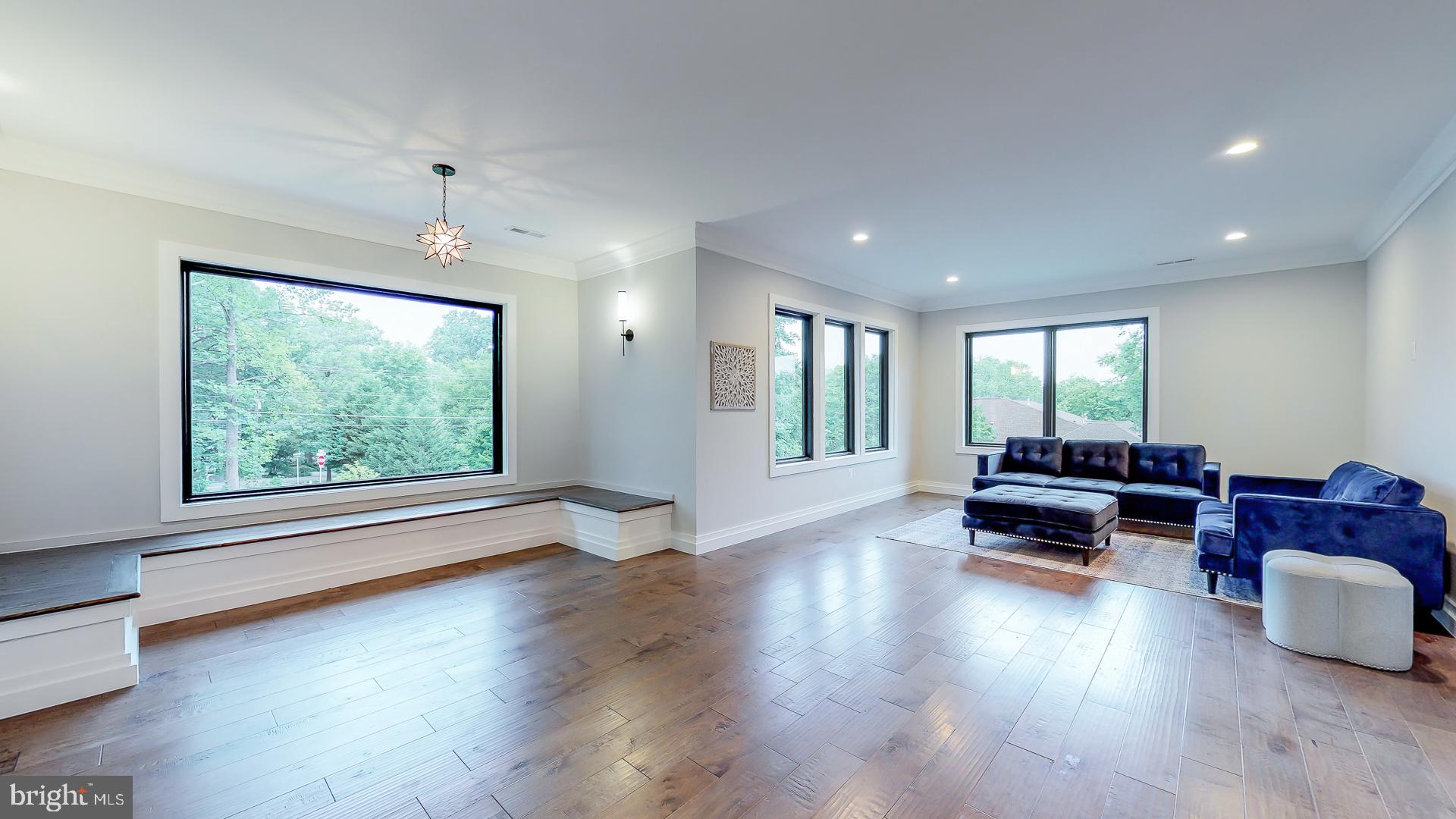 BROOKHAVEN - Residential