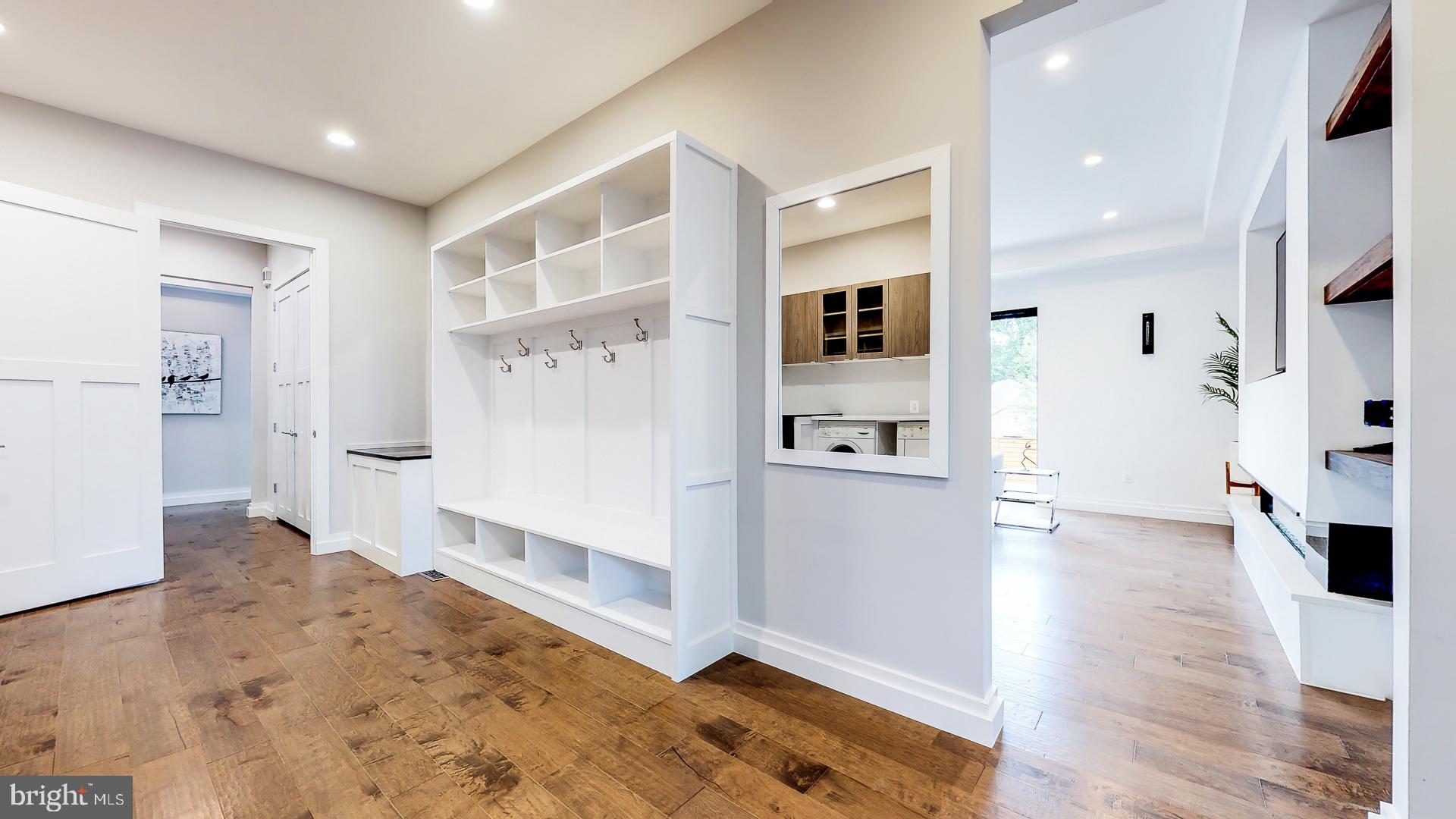 BROOKHAVEN - Residential