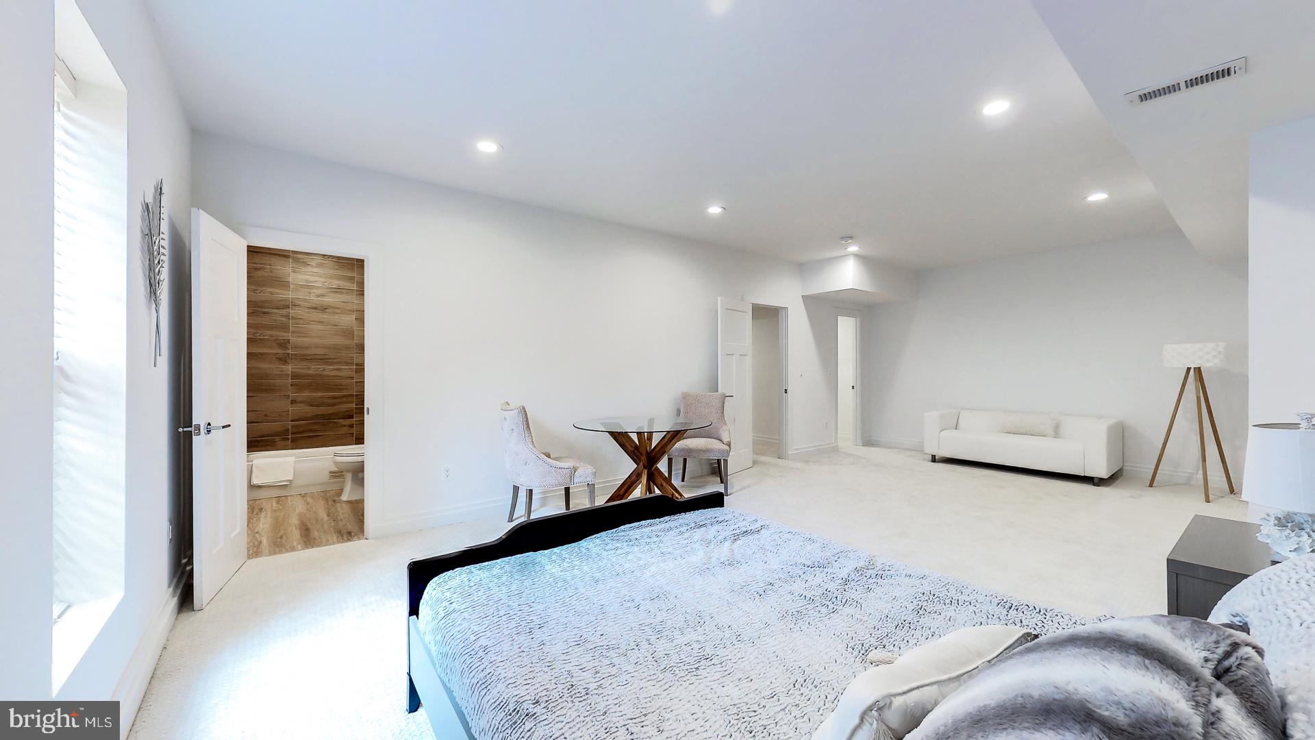 BROOKHAVEN - Residential