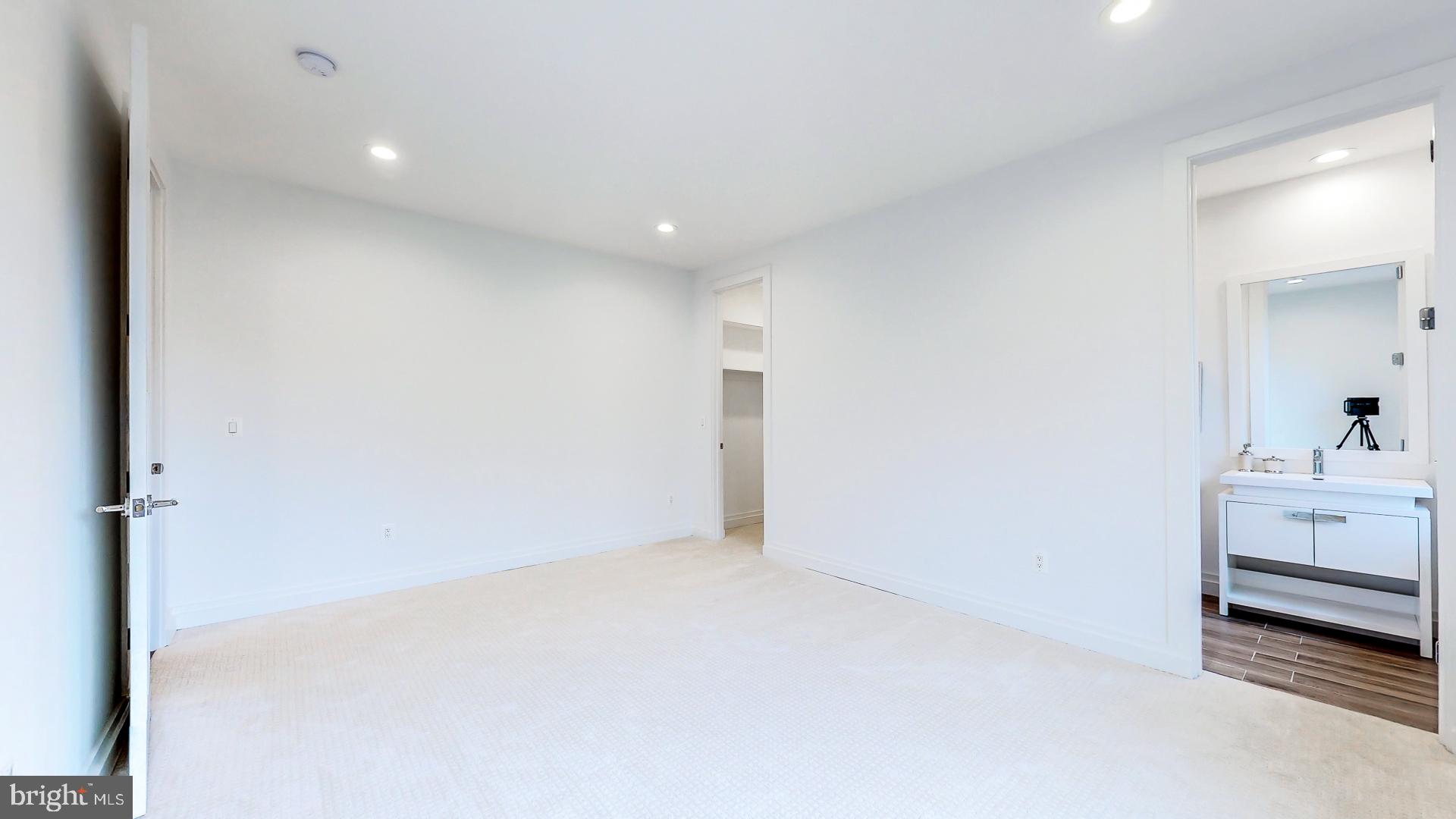 BROOKHAVEN - Residential