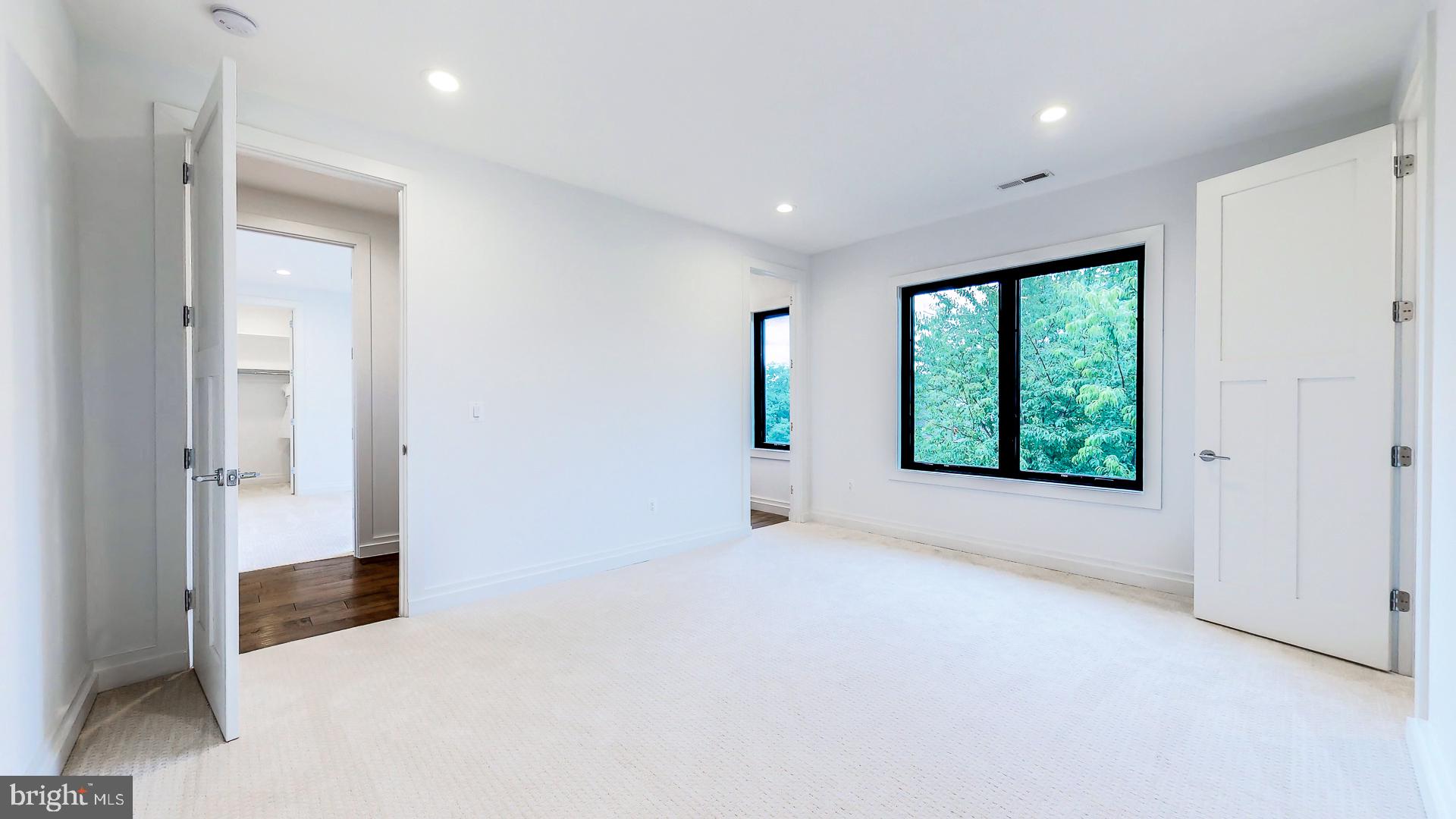 BROOKHAVEN - Residential