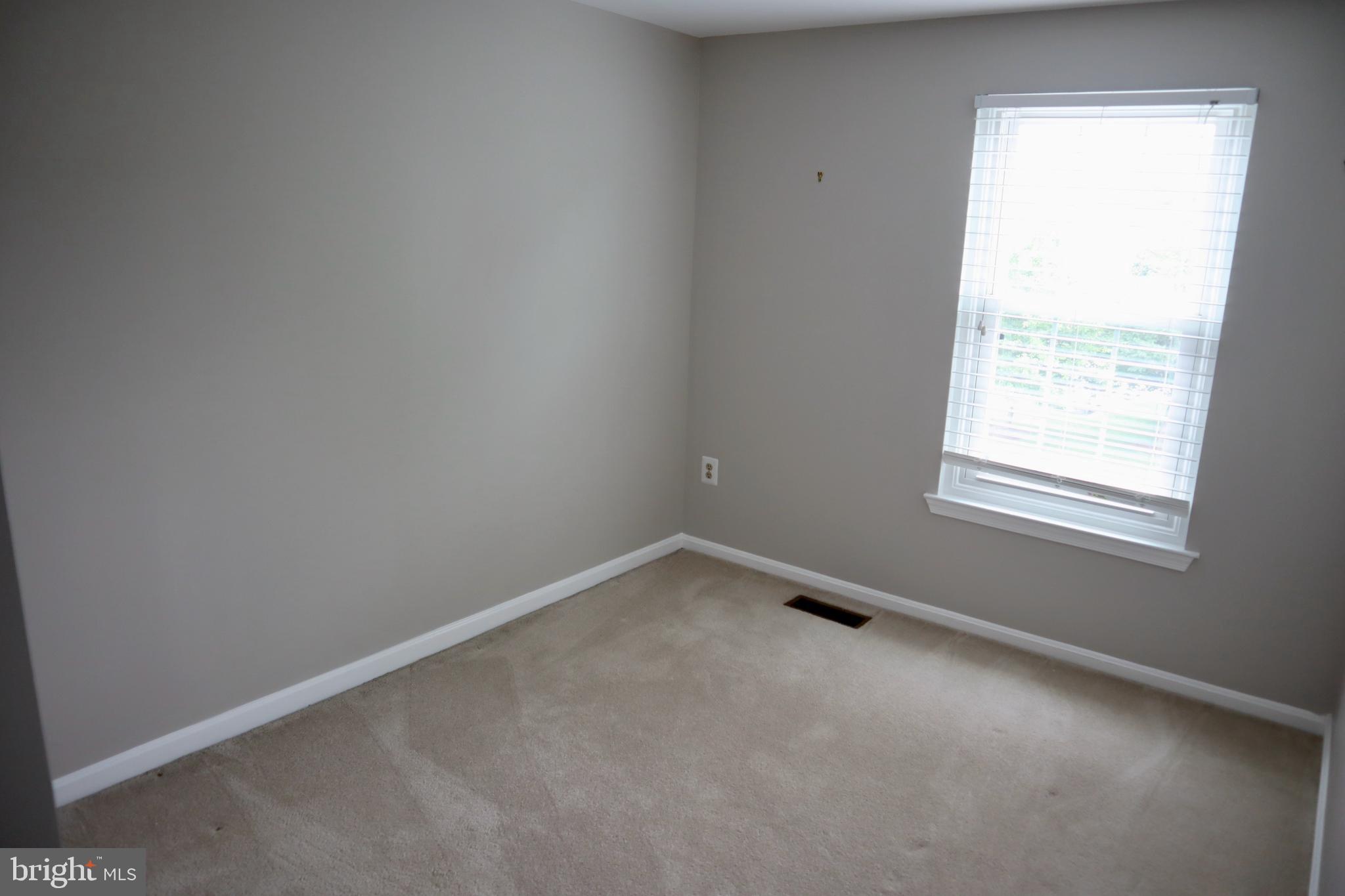 HALLOWELL - Residential Lease