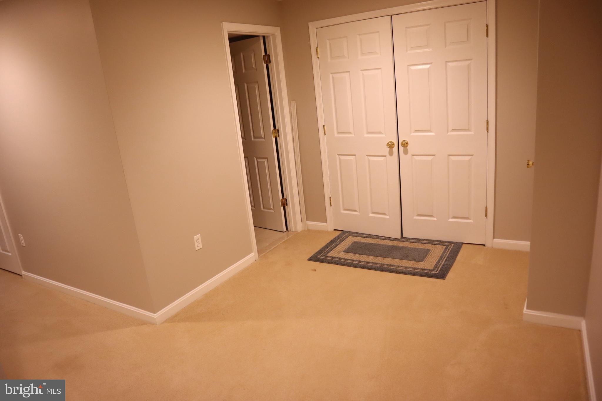 HALLOWELL - Residential Lease