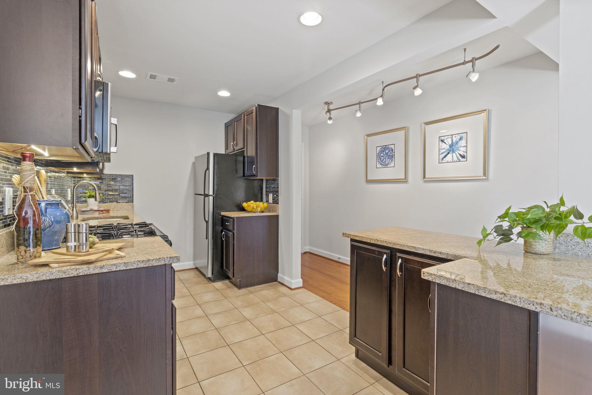 ROSSLYN - Residential