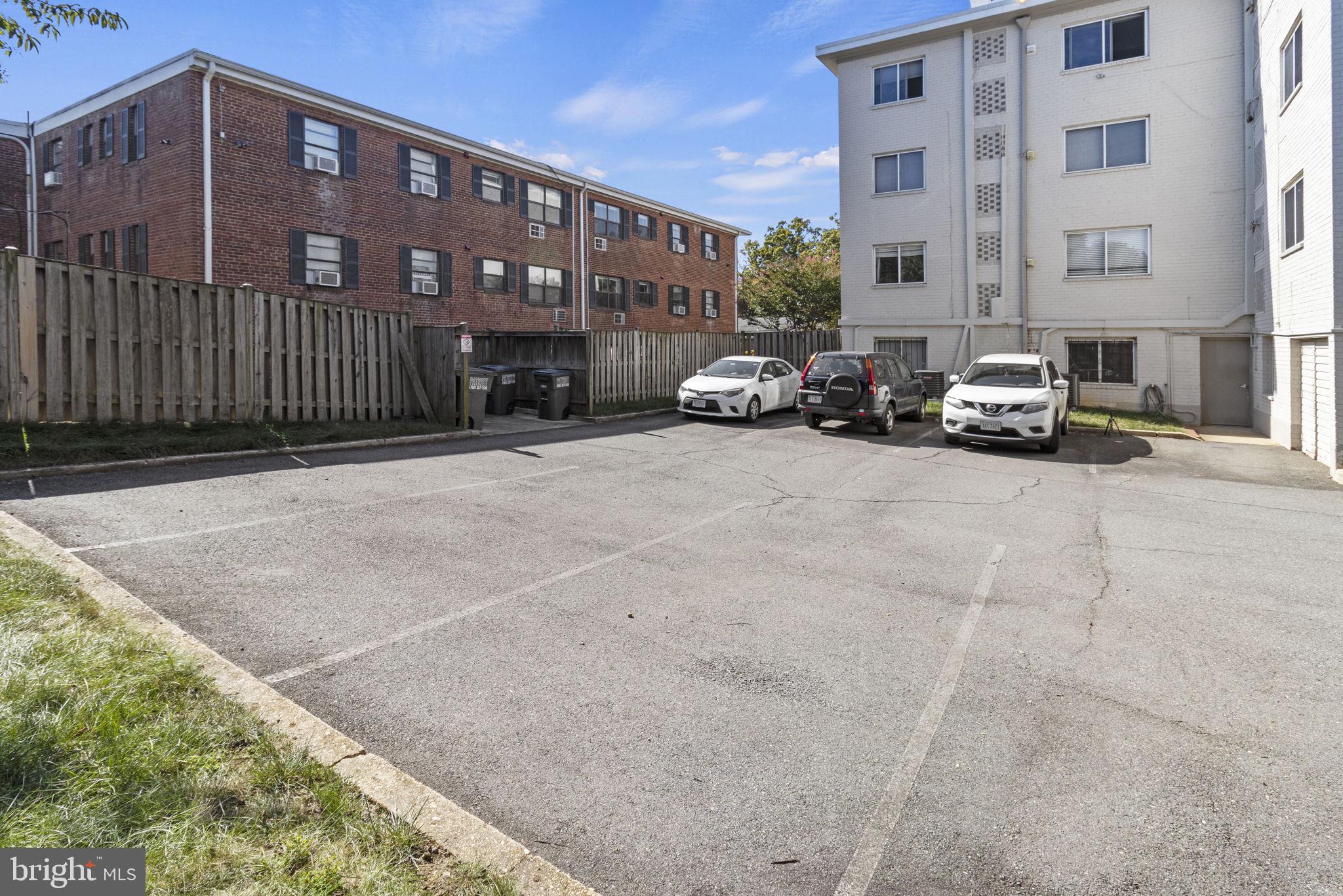 ROSSLYN - Residential