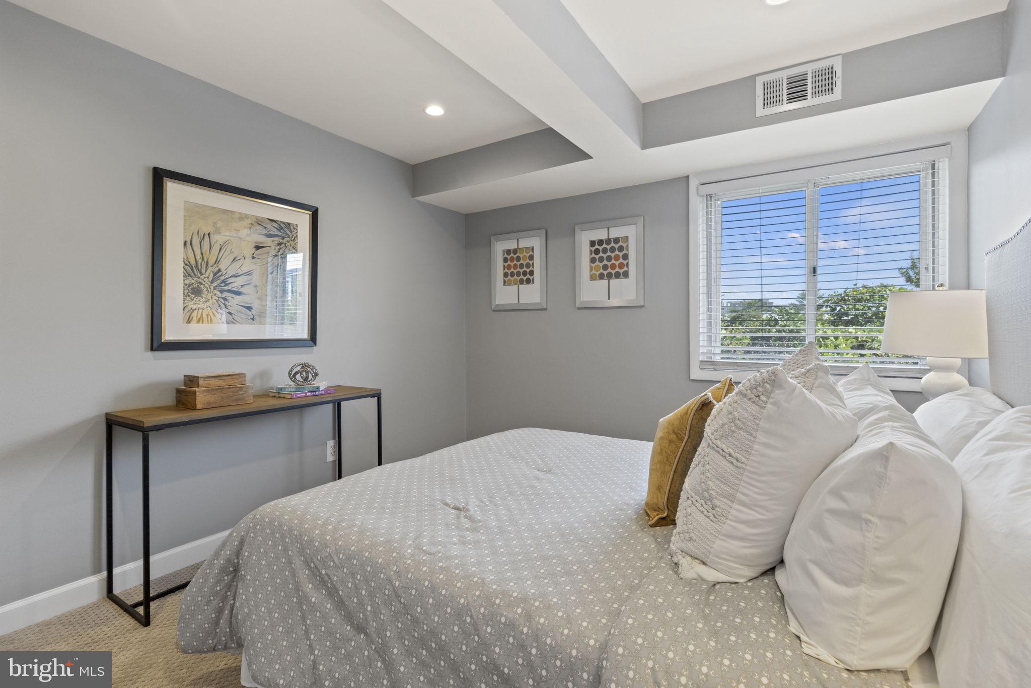 ROSSLYN - Residential