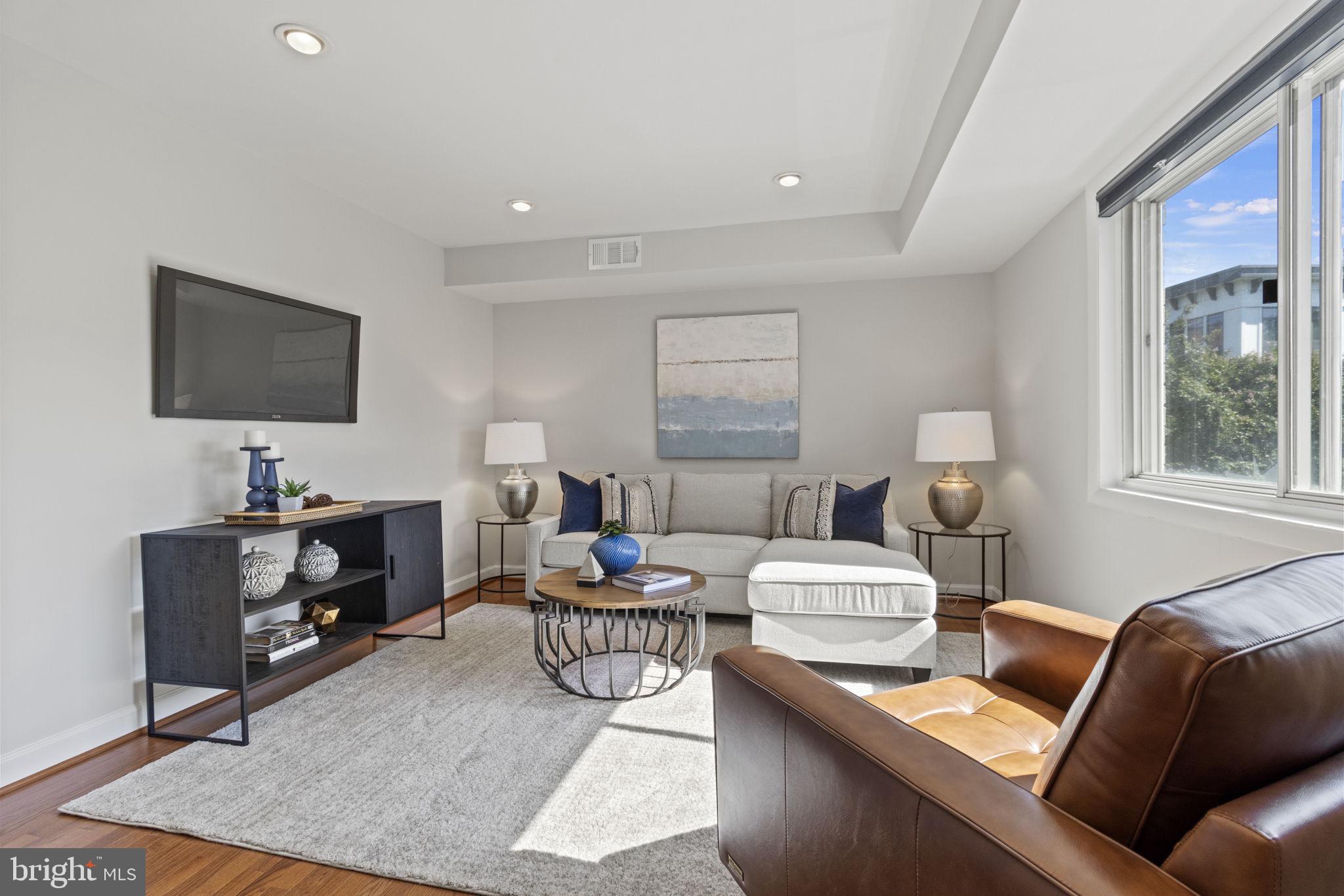 ROSSLYN - Residential