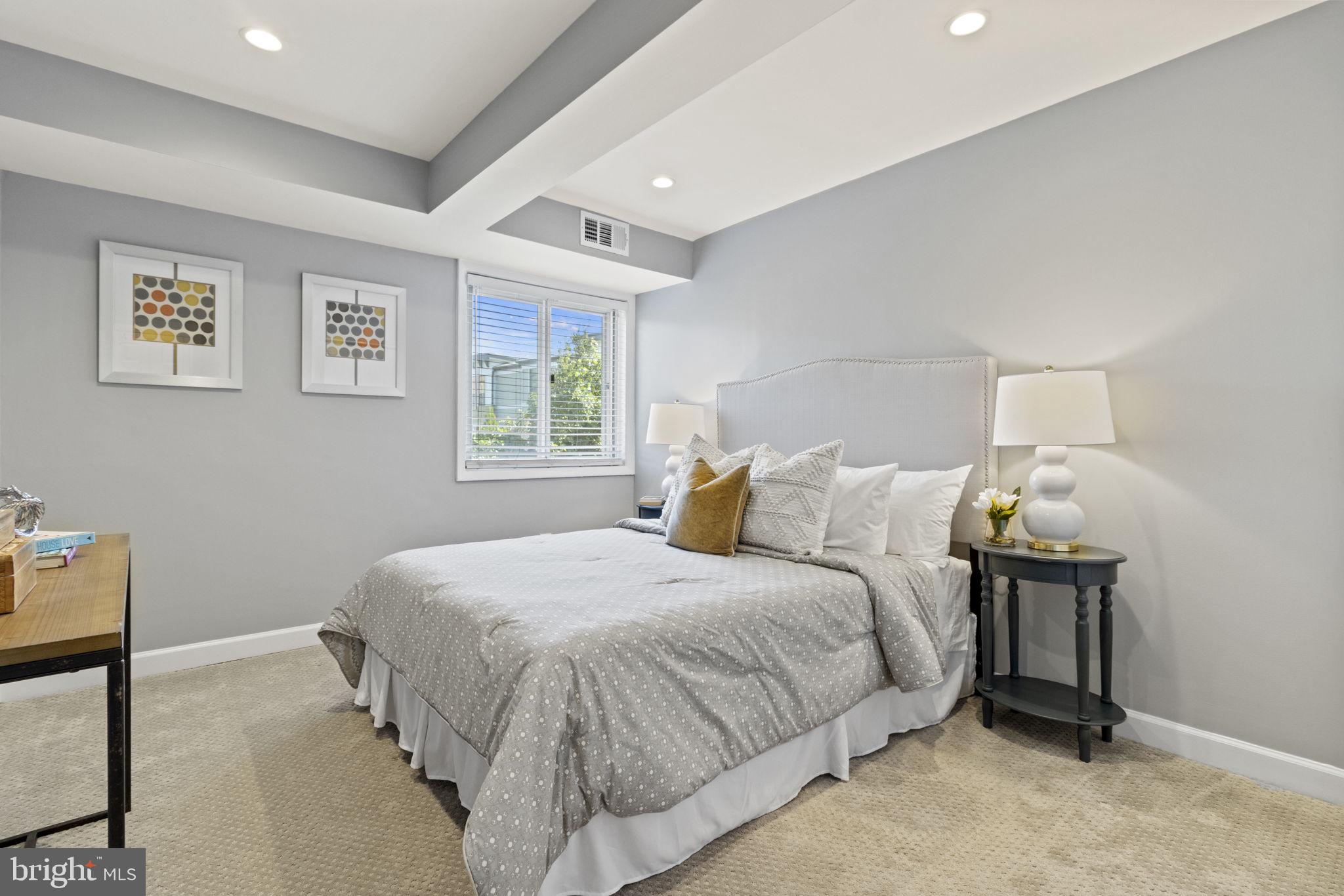 ROSSLYN - Residential