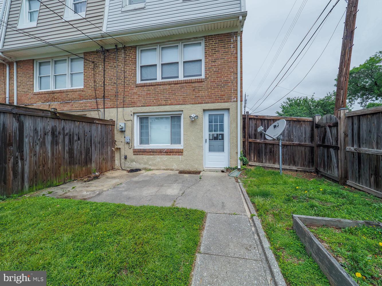 VIOLETVILLE - Residential Lease
