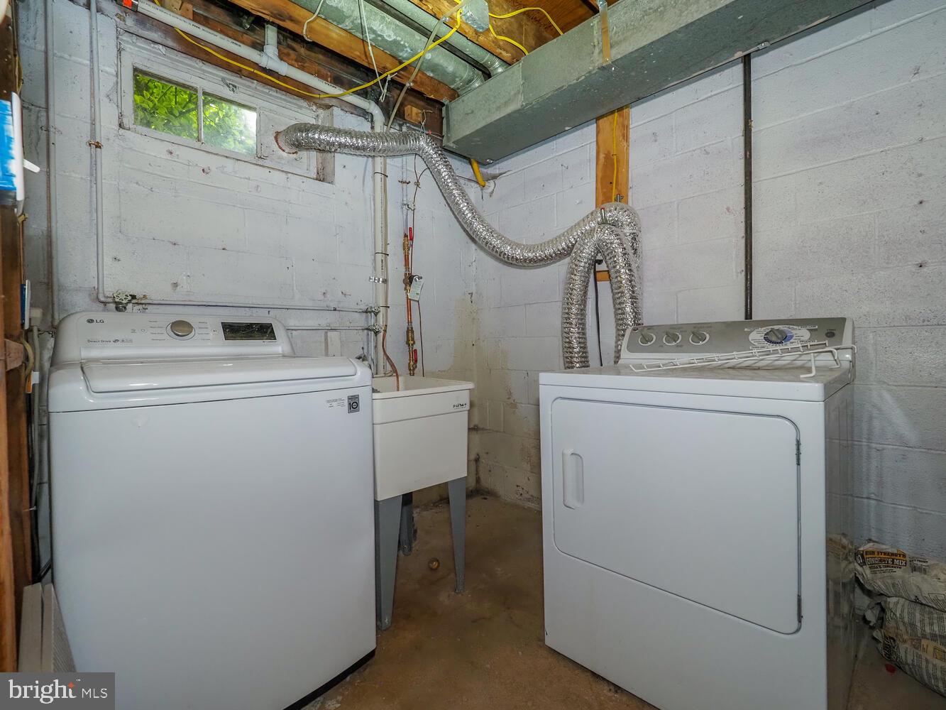 VIOLETVILLE - Residential Lease