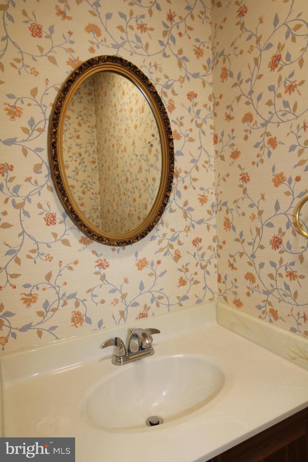 OLD GEORGETOWN VILLAGE - Residential Lease