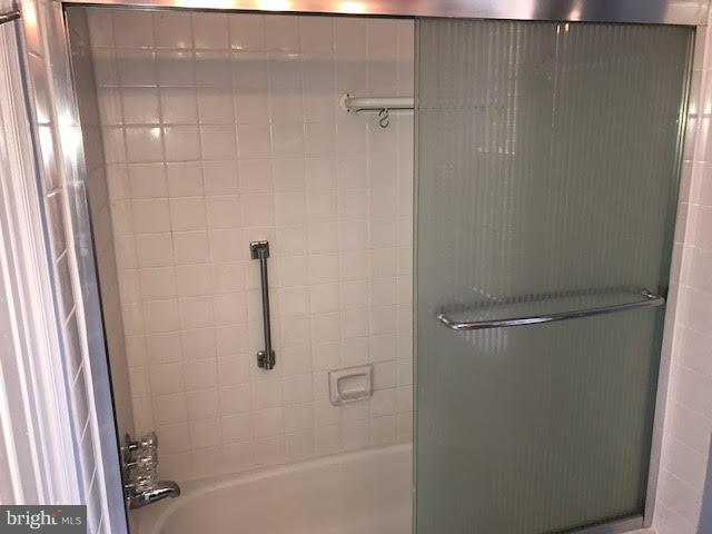 OLD GEORGETOWN VILLAGE - Residential Lease