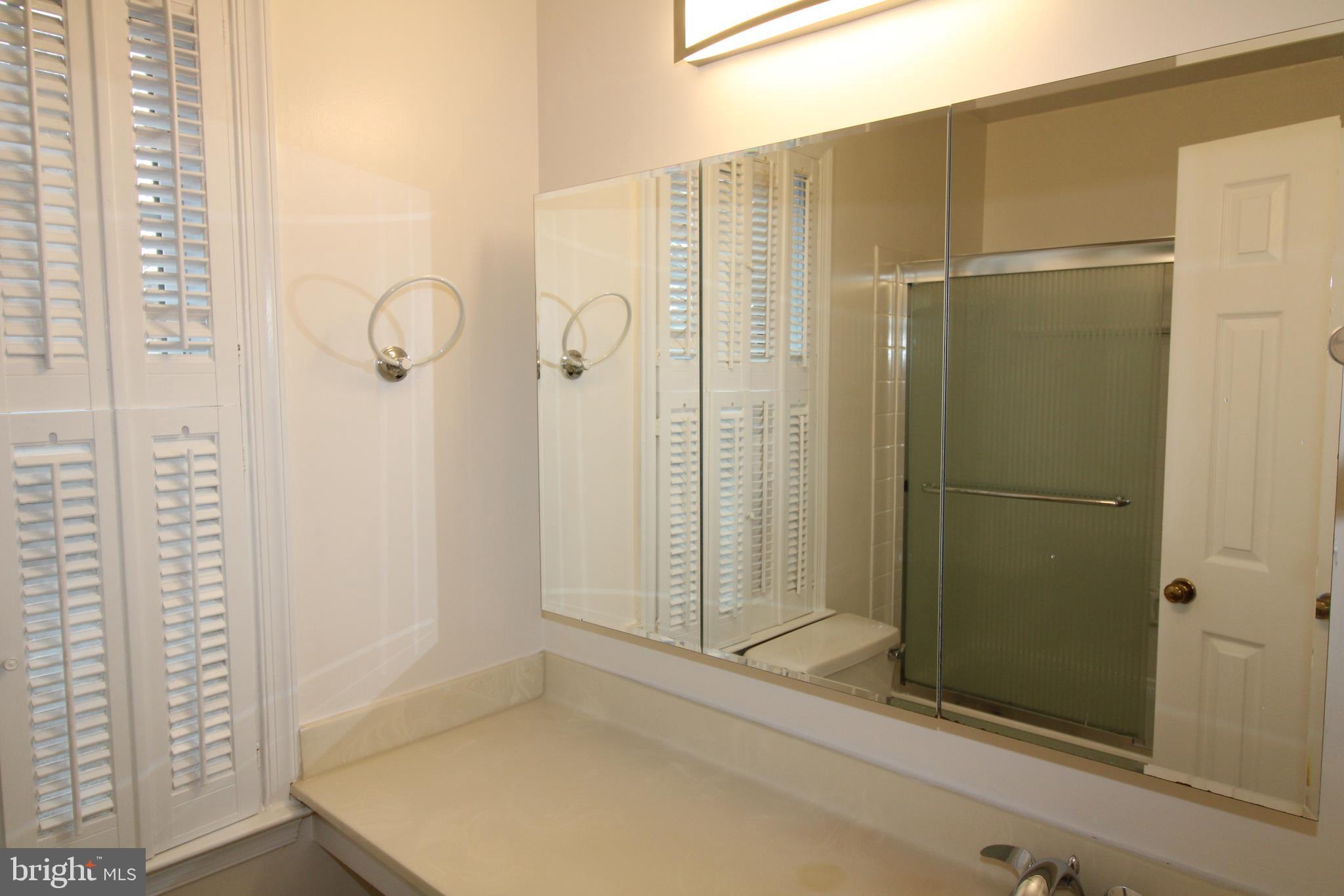 OLD GEORGETOWN VILLAGE - Residential Lease