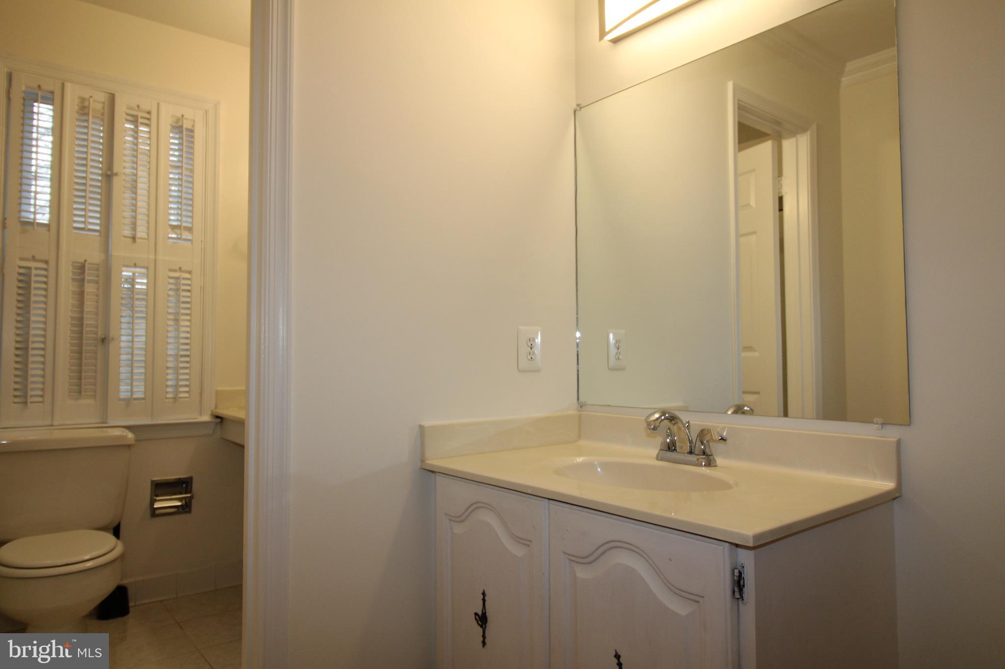 OLD GEORGETOWN VILLAGE - Residential Lease