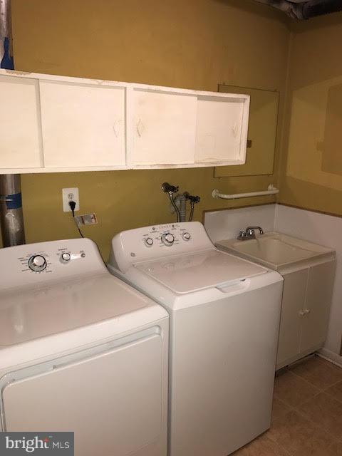 OLD GEORGETOWN VILLAGE - Residential Lease