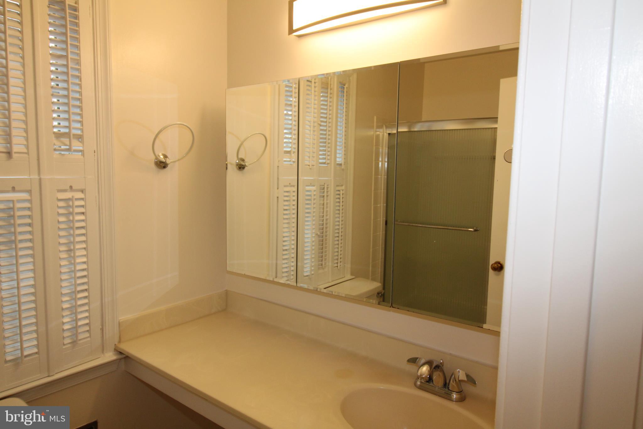 OLD GEORGETOWN VILLAGE - Residential Lease