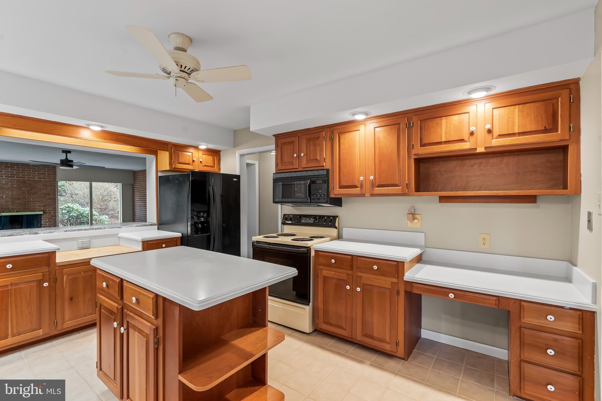 FOUNTAIN HEAD - Residential Lease