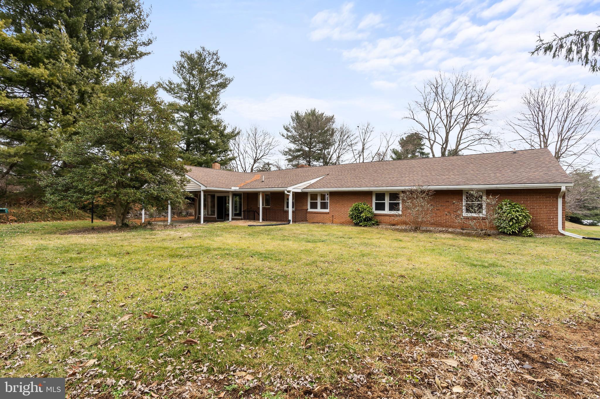 FOUNTAIN HEAD - Residential Lease