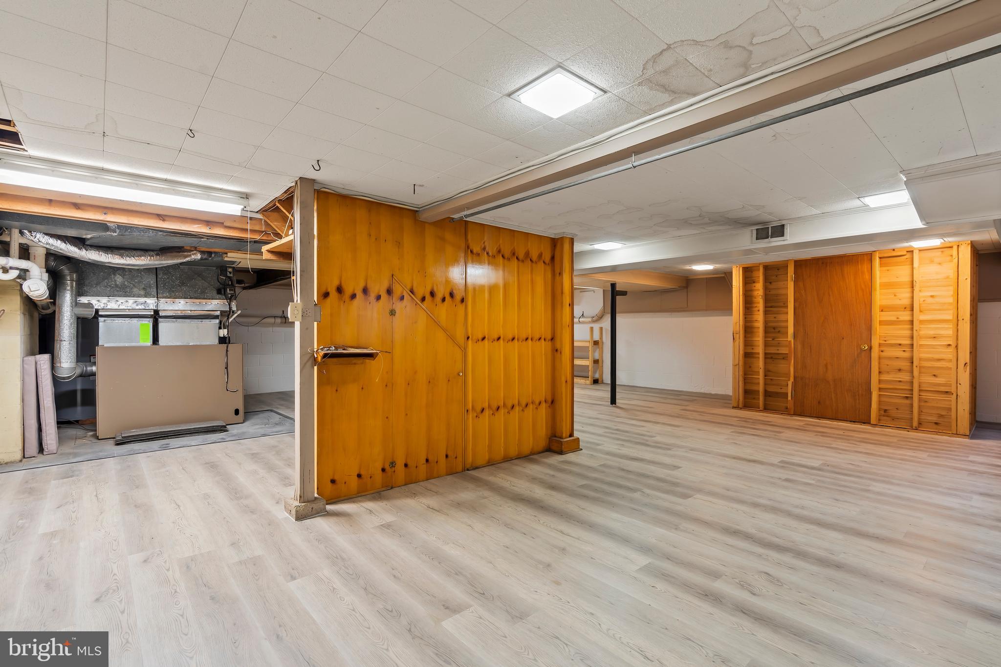 FOUNTAIN HEAD - Residential Lease