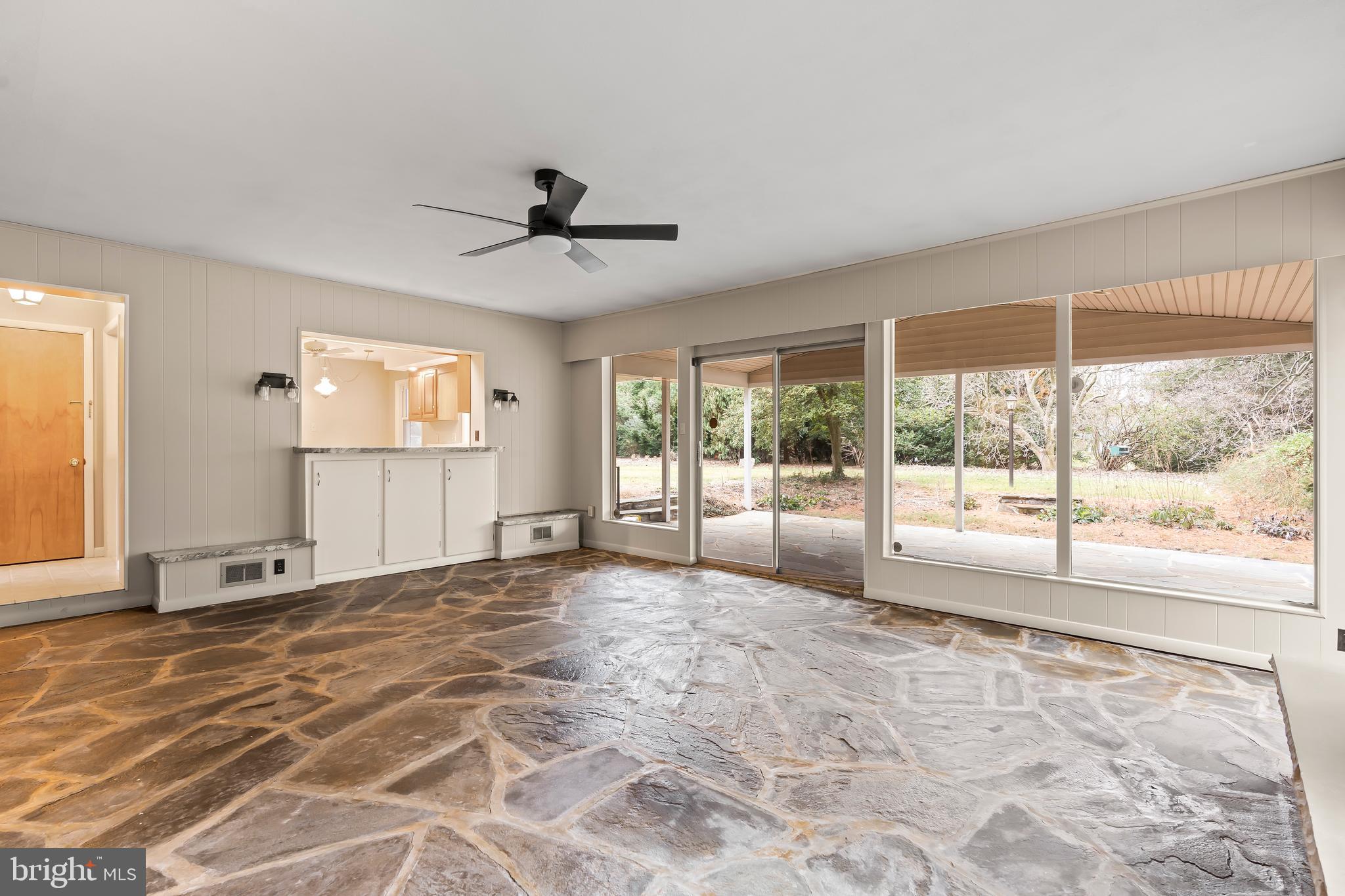 FOUNTAIN HEAD - Residential Lease