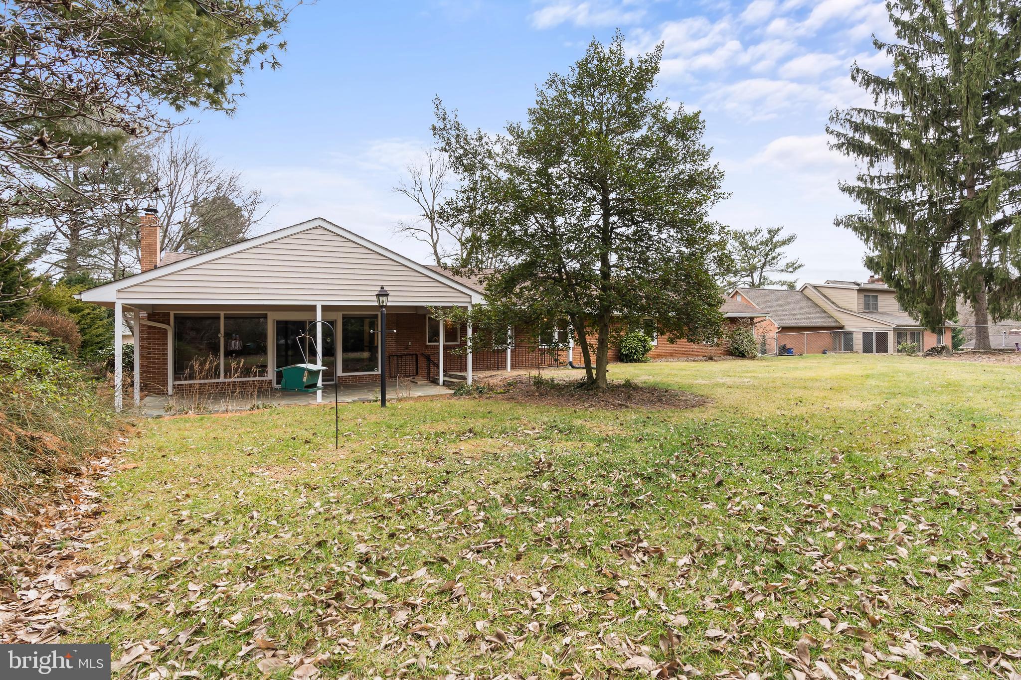 FOUNTAIN HEAD - Residential Lease