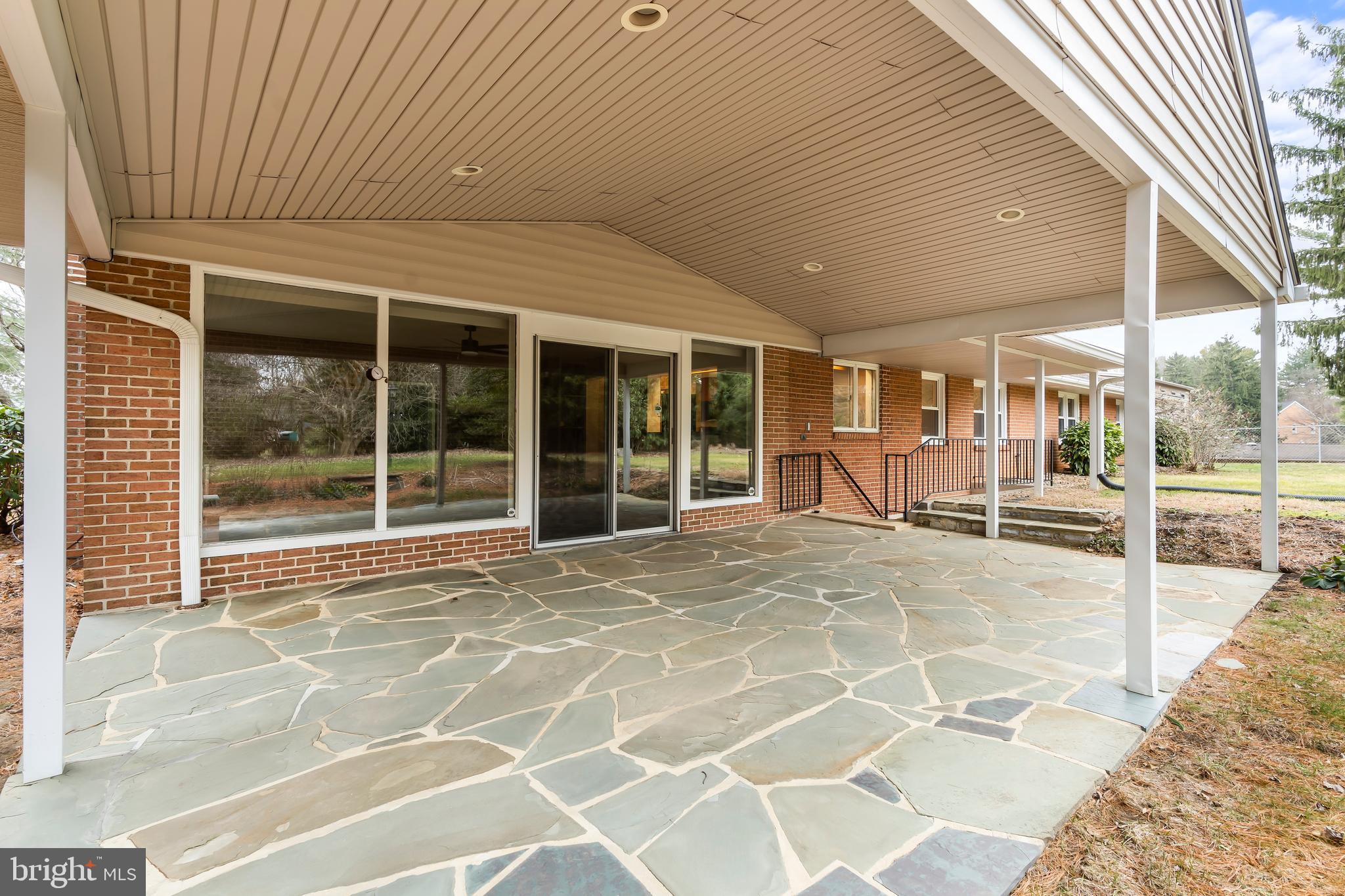 FOUNTAIN HEAD - Residential Lease