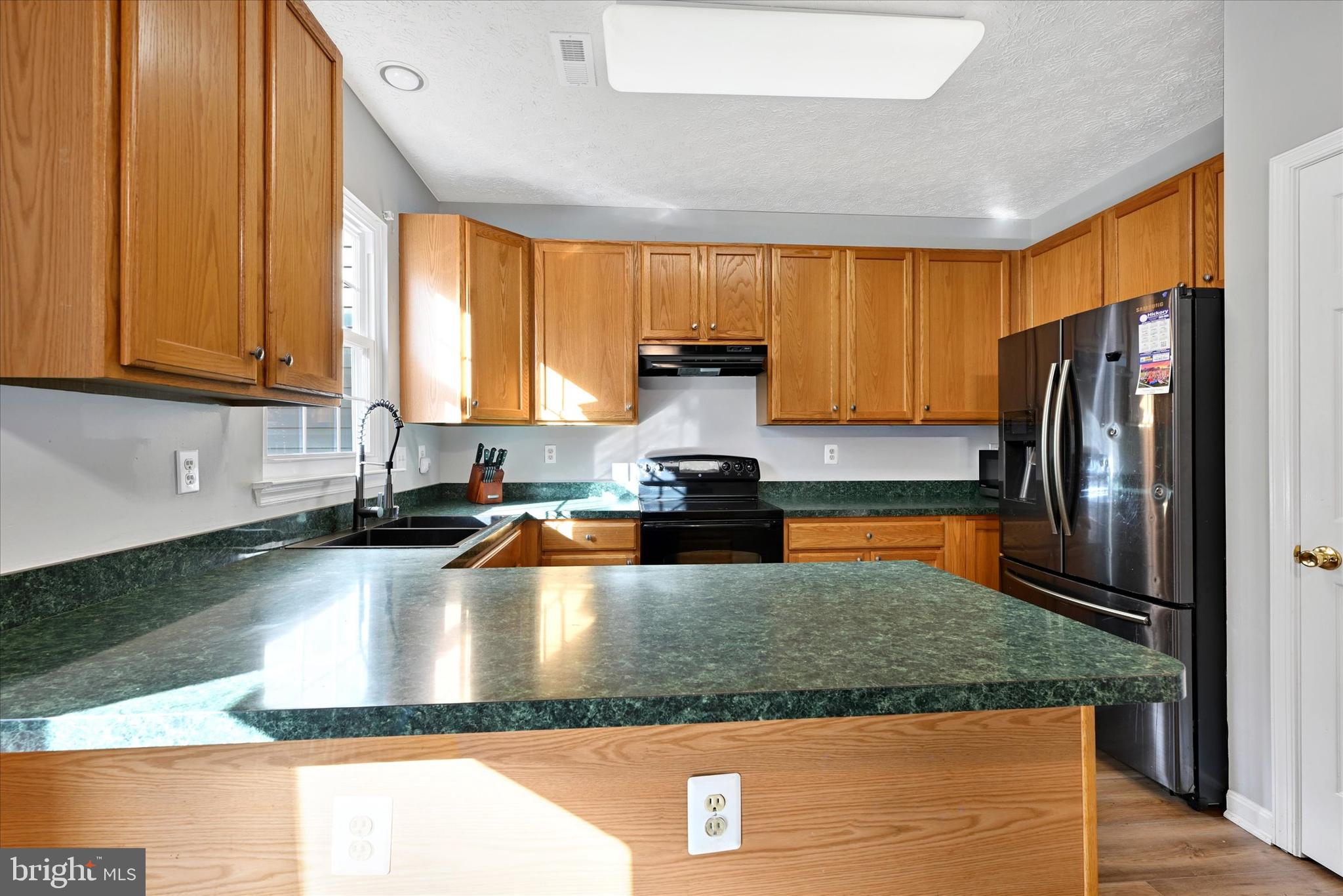 HICKORY OVERLOOK - Residential