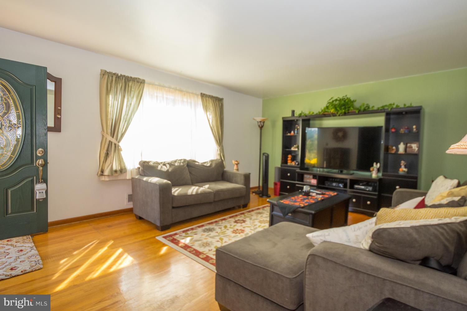 WOODLAWN HEIGHTS - Residential