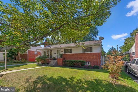 Photo of 2104 Reedie Drive, SILVER SPRING, MD 20902 (MLS # MDMC2196368)