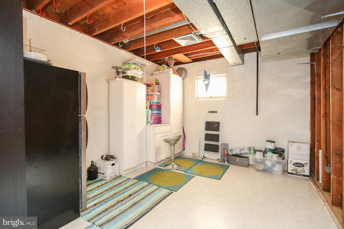 HUNGERFORD - Residential Lease