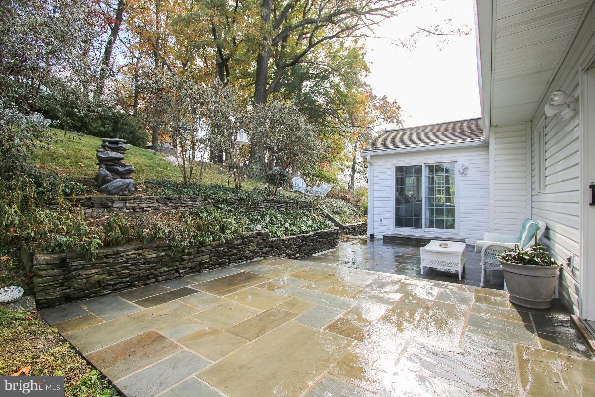 HUNGERFORD - Residential Lease