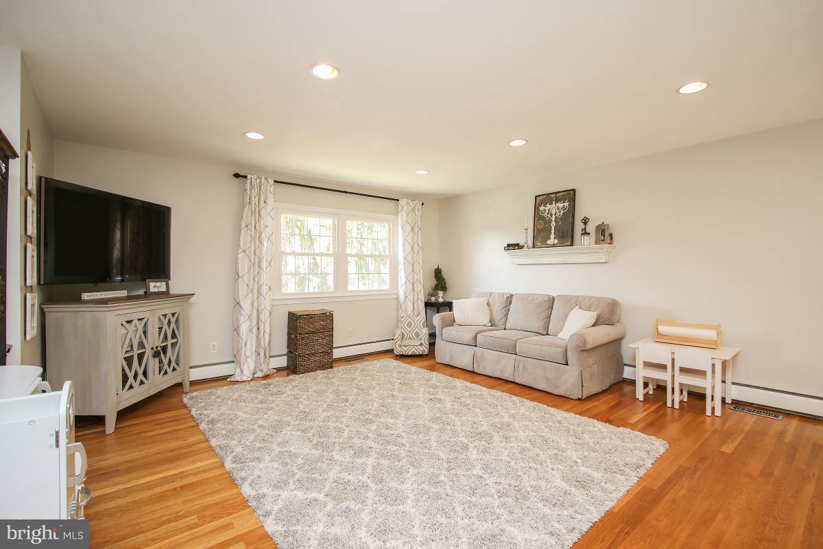 HUNGERFORD - Residential Lease