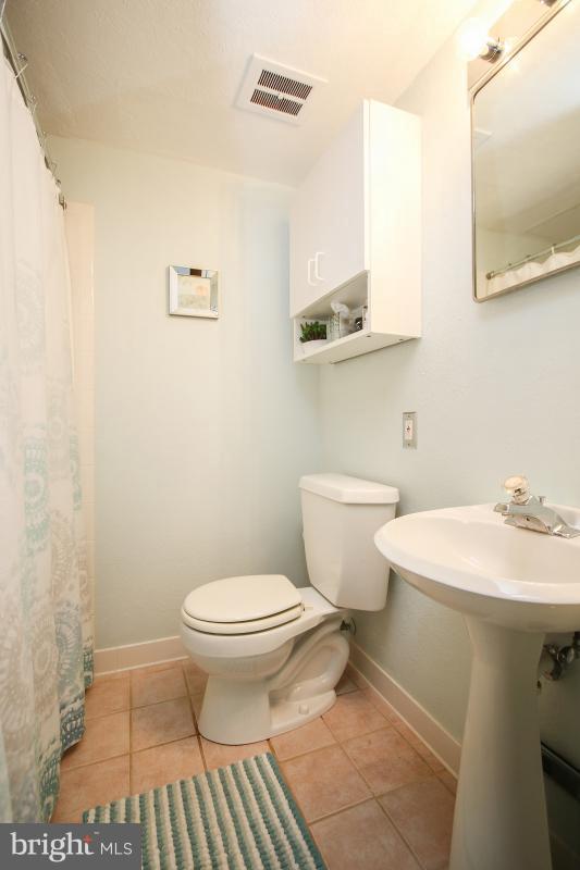 HUNGERFORD - Residential Lease