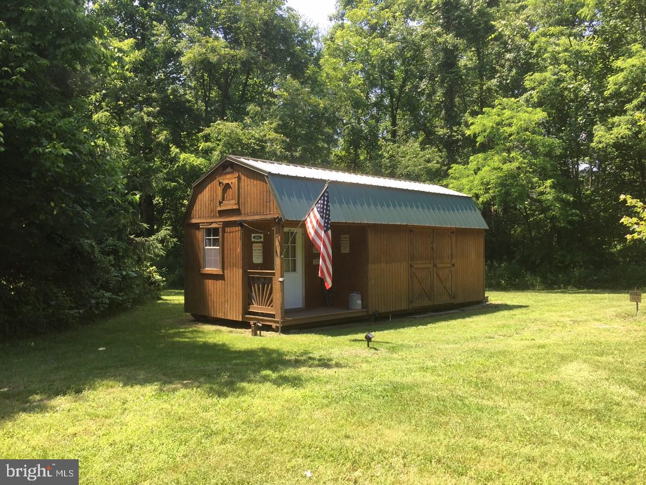 POTOMAC FOREST ESTATES - Land