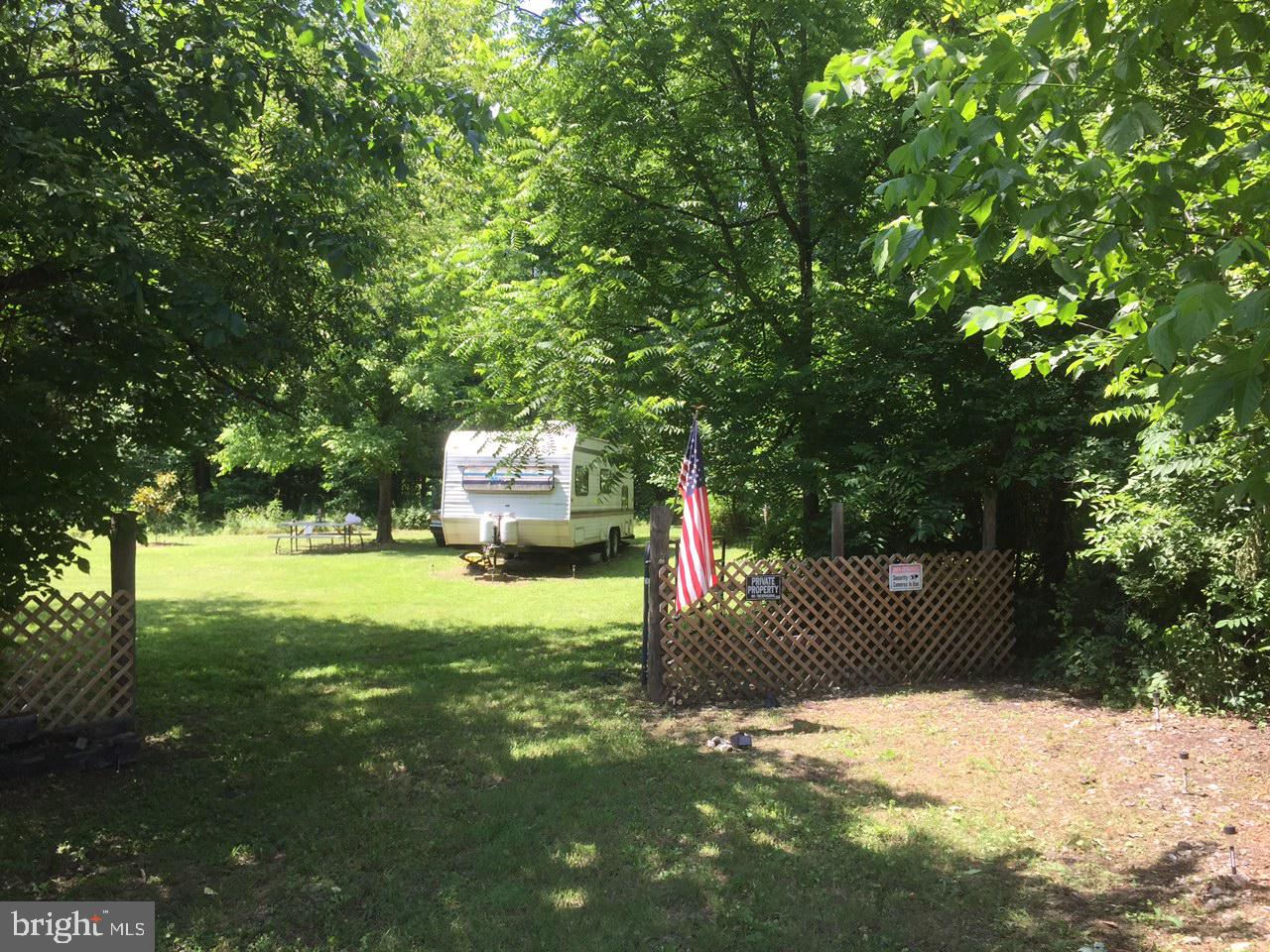 POTOMAC FOREST ESTATES - Land