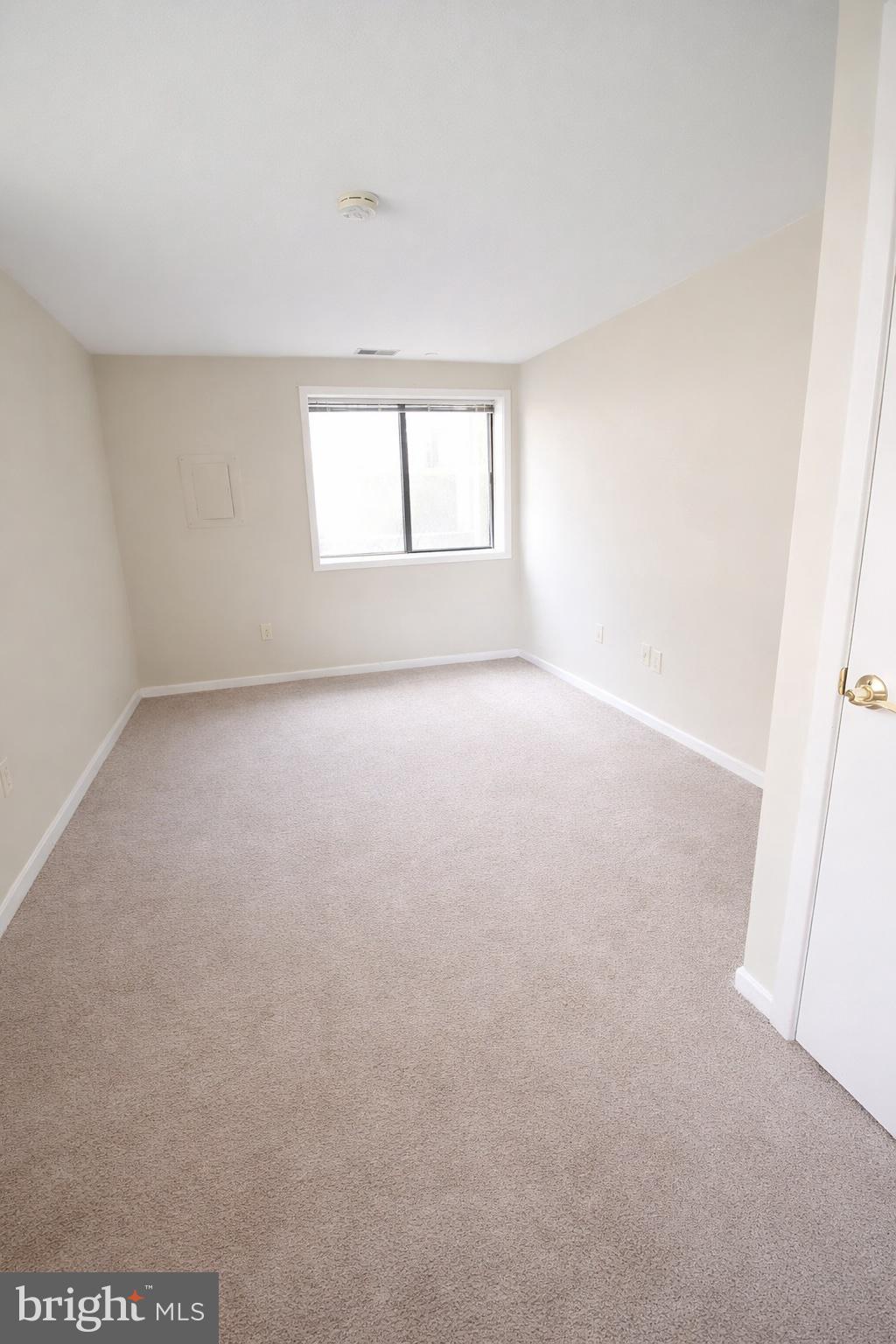 CHRISTOPHER COURT - Residential