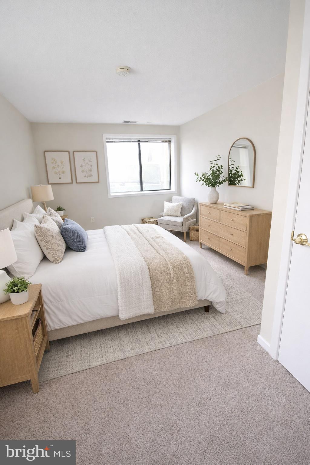 CHRISTOPHER COURT - Residential