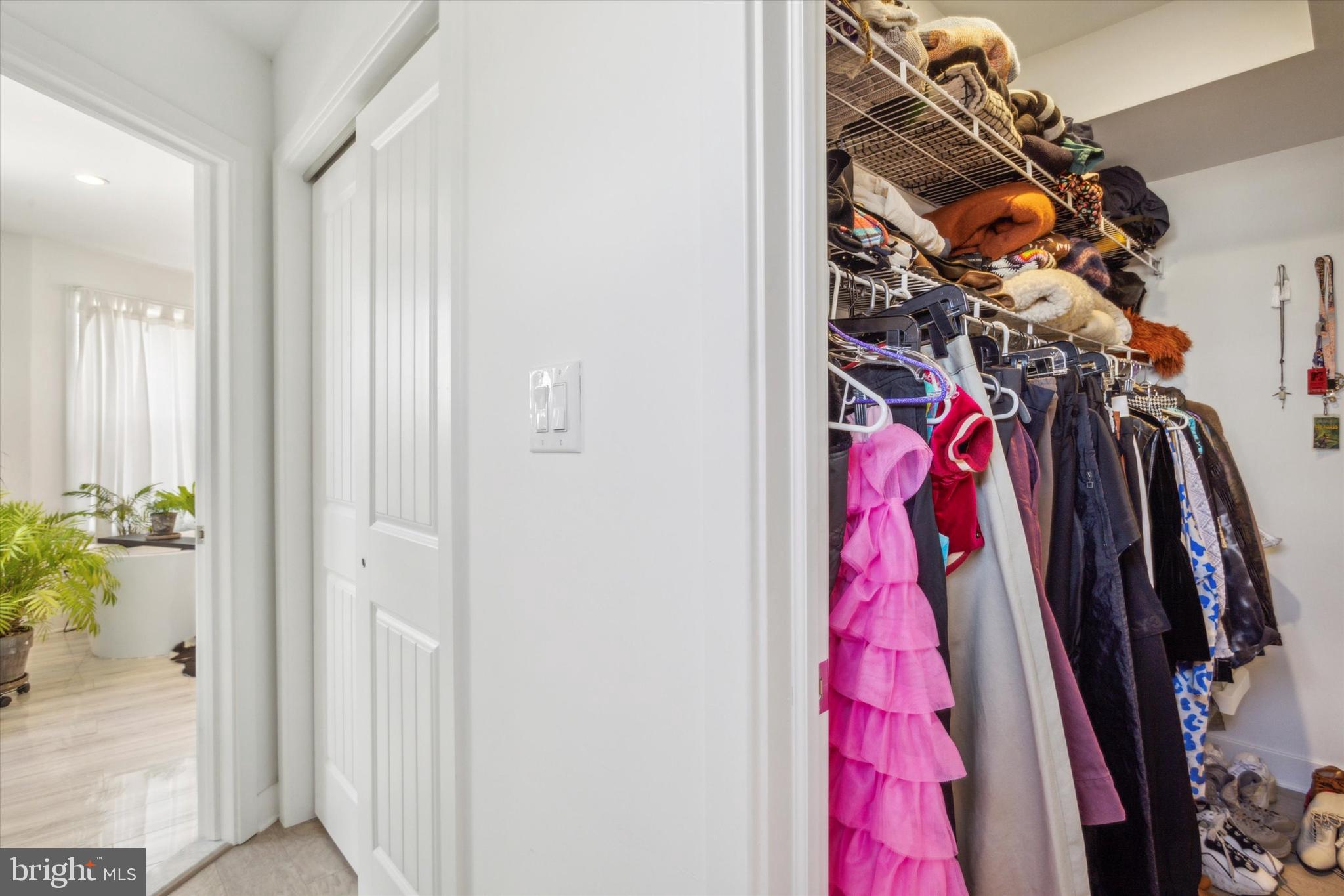 POINT BREEZE - Residential