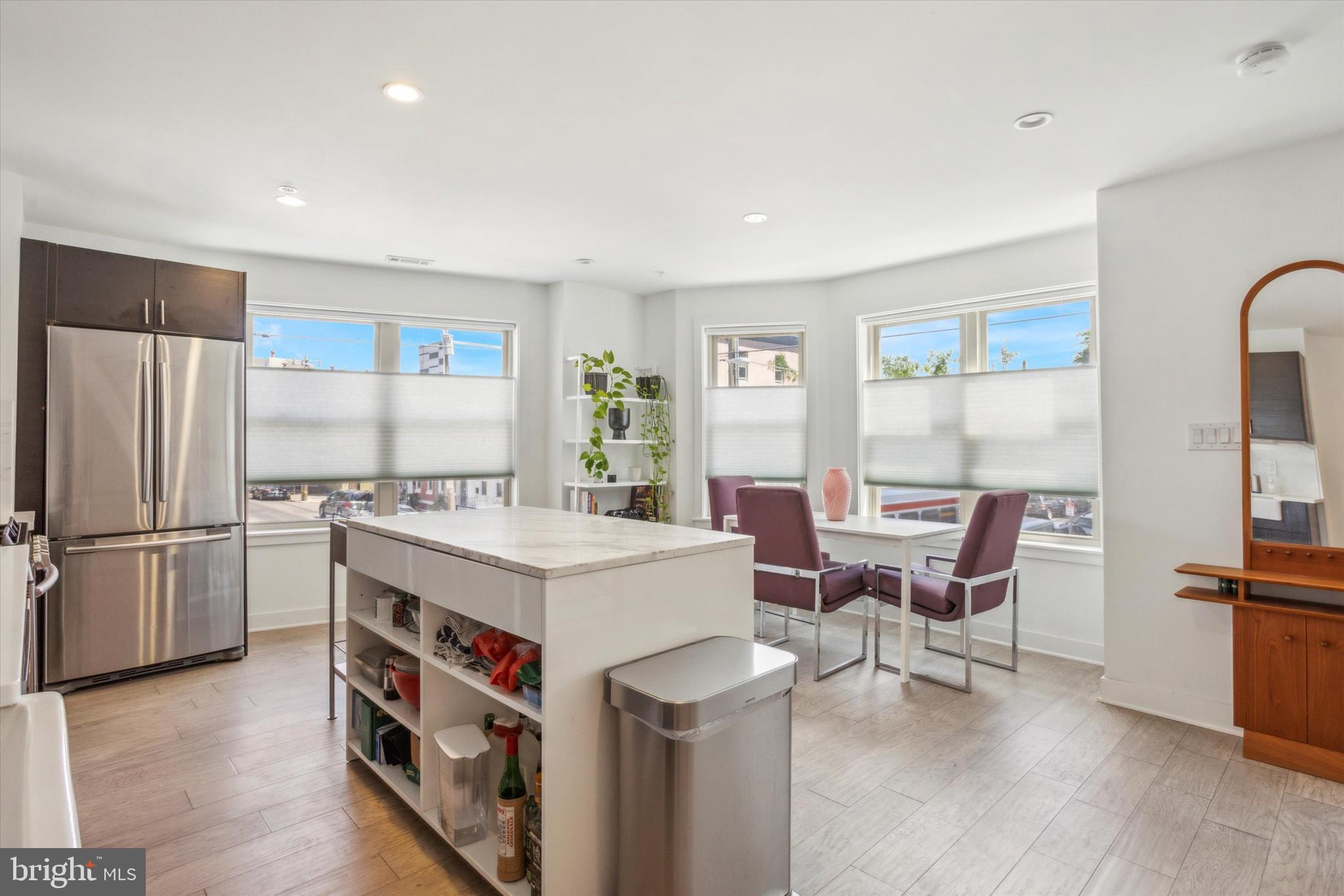 POINT BREEZE - Residential