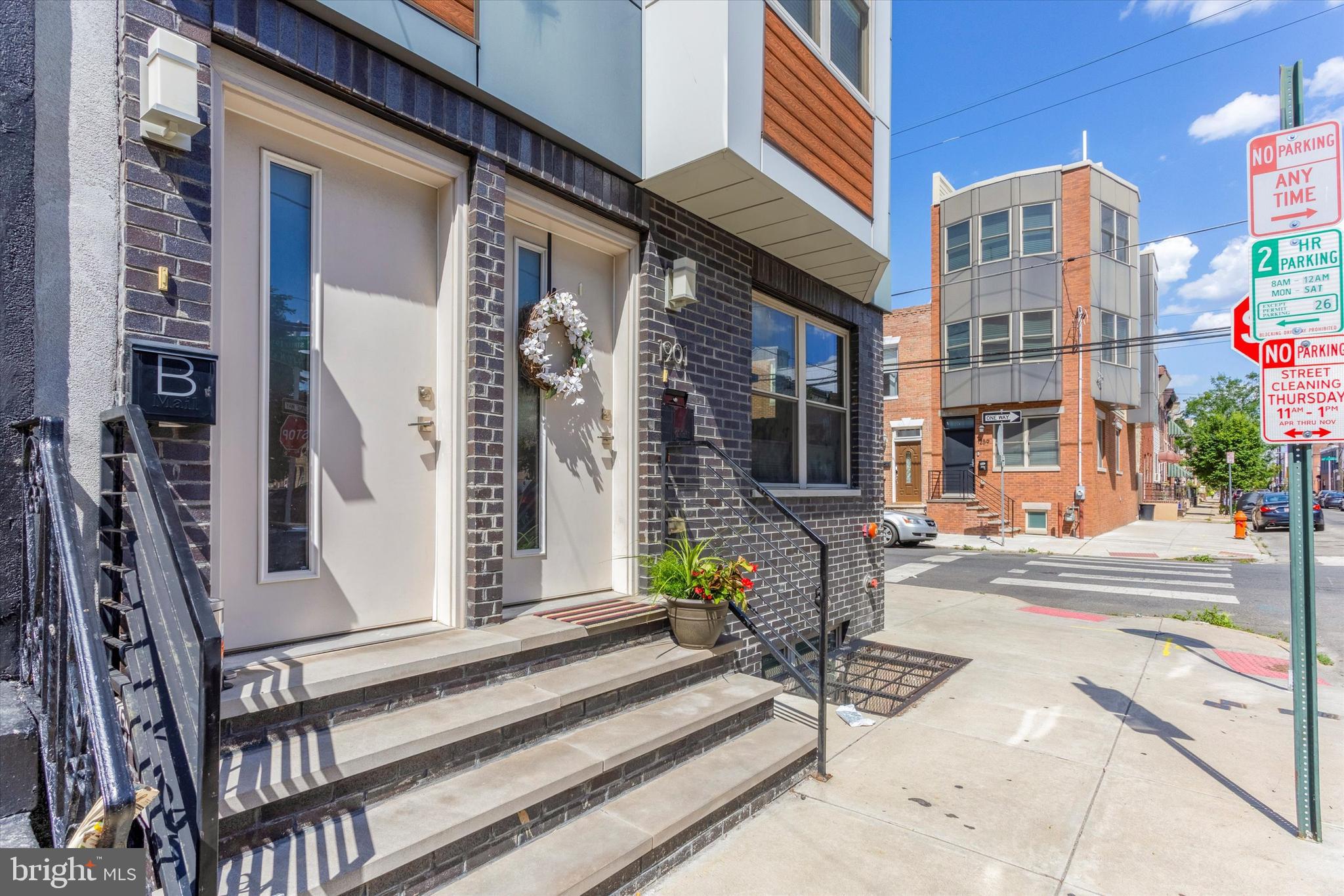 POINT BREEZE - Residential