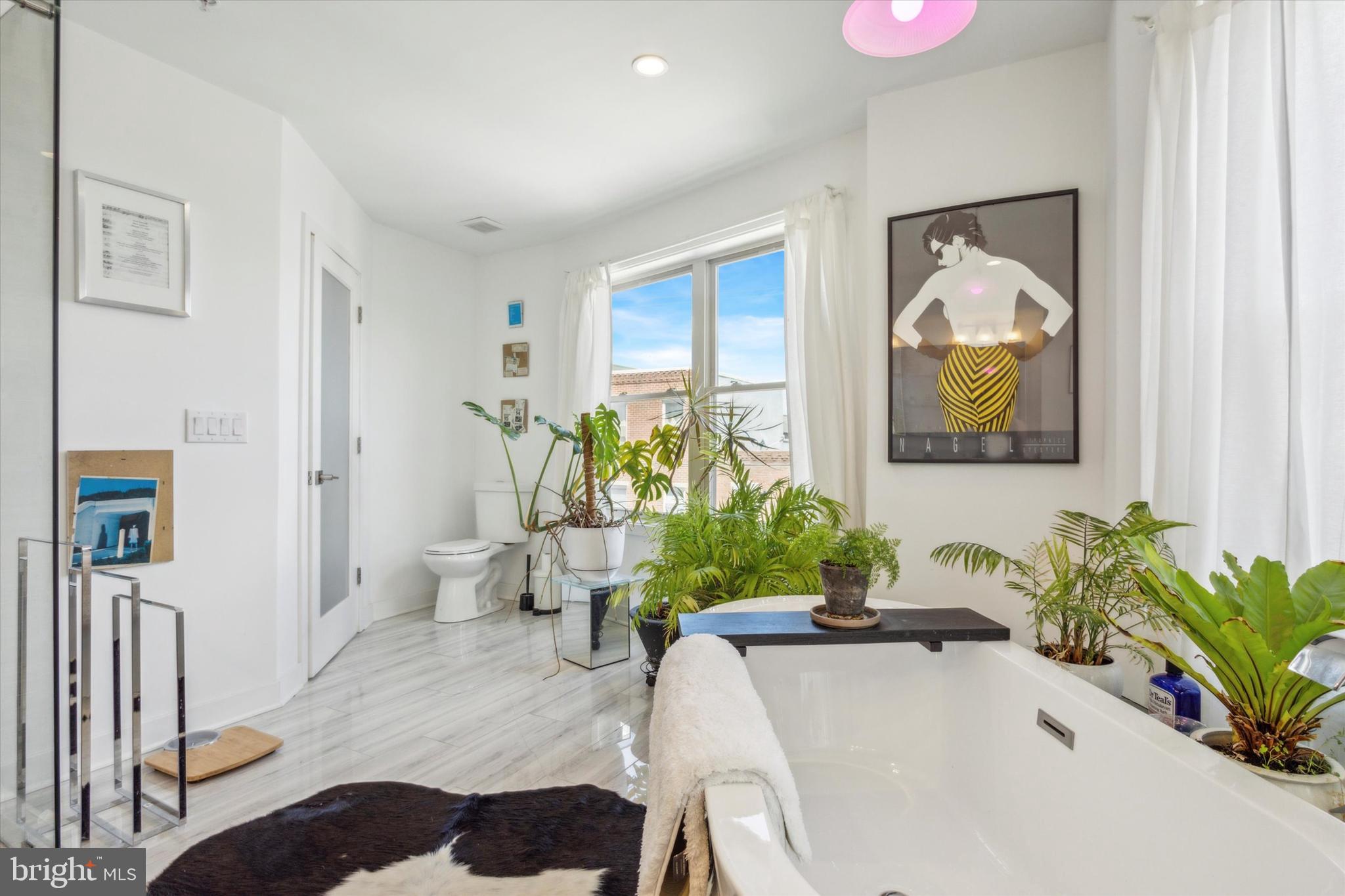 POINT BREEZE - Residential