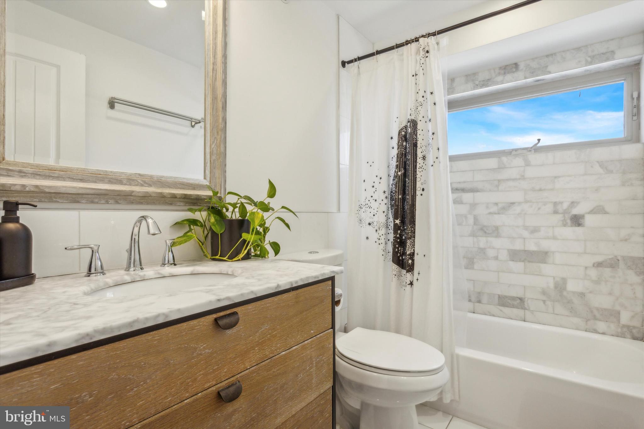 POINT BREEZE - Residential