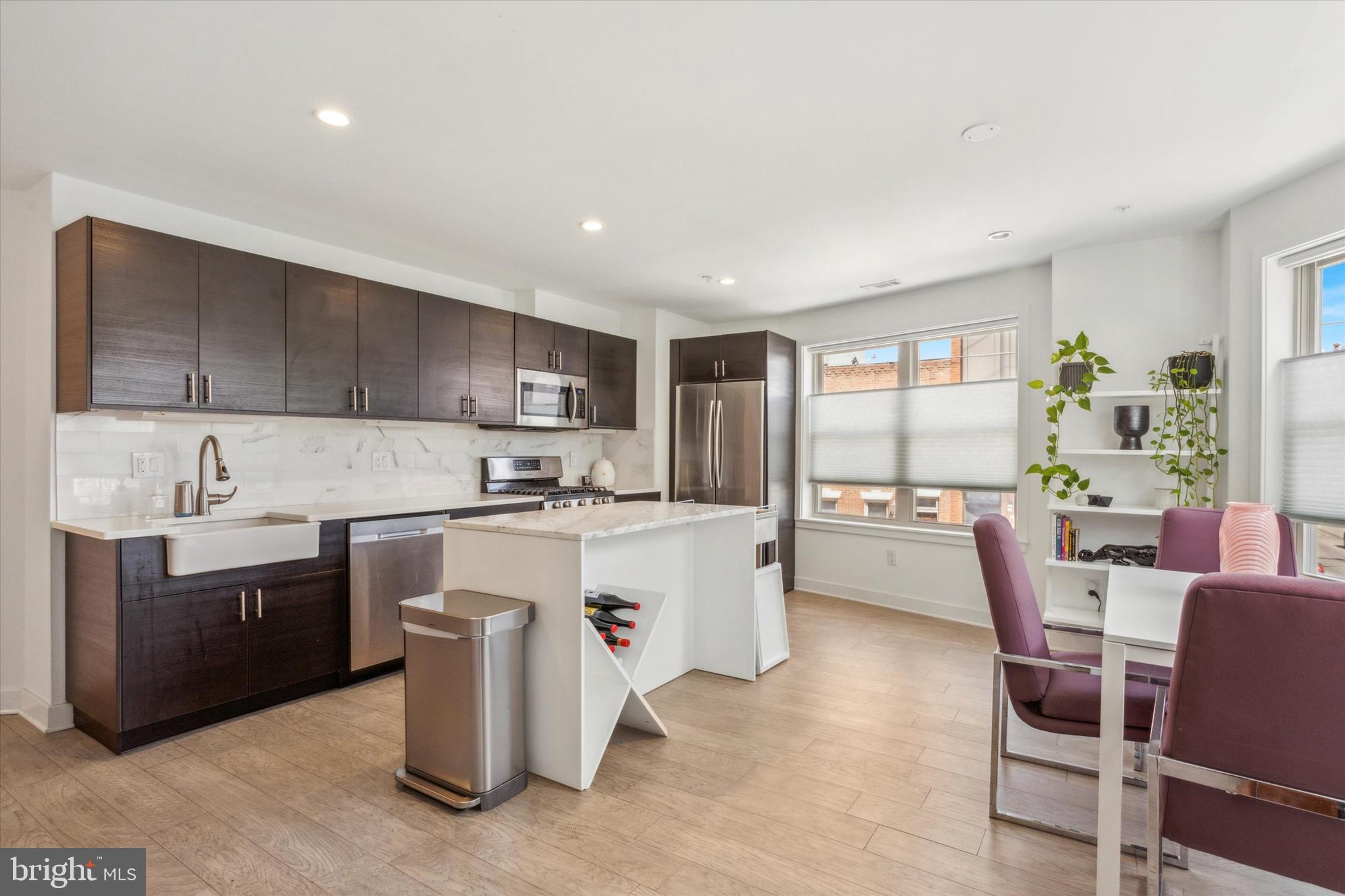 POINT BREEZE - Residential