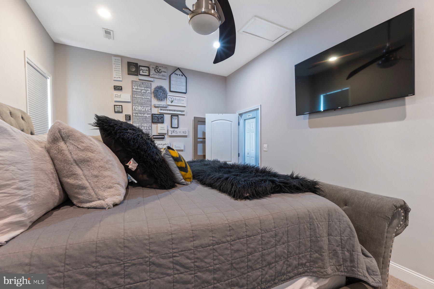 CAPITOL HEIGHTS - Residential