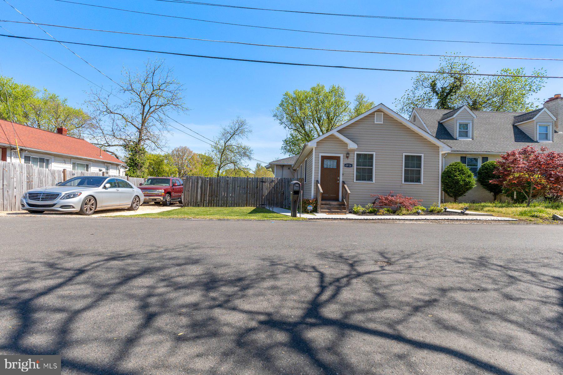 CAPITOL HEIGHTS - Residential