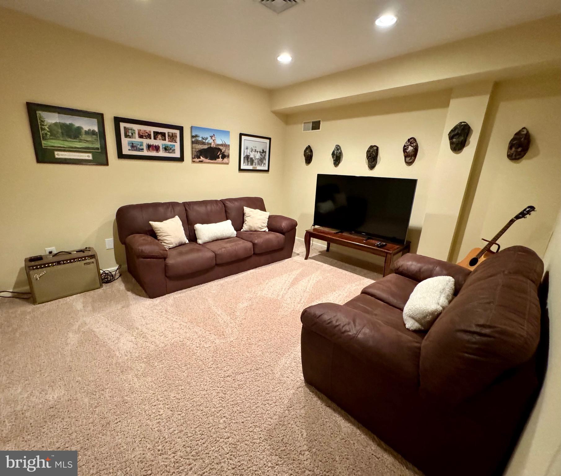 STONEY RUN - Residential