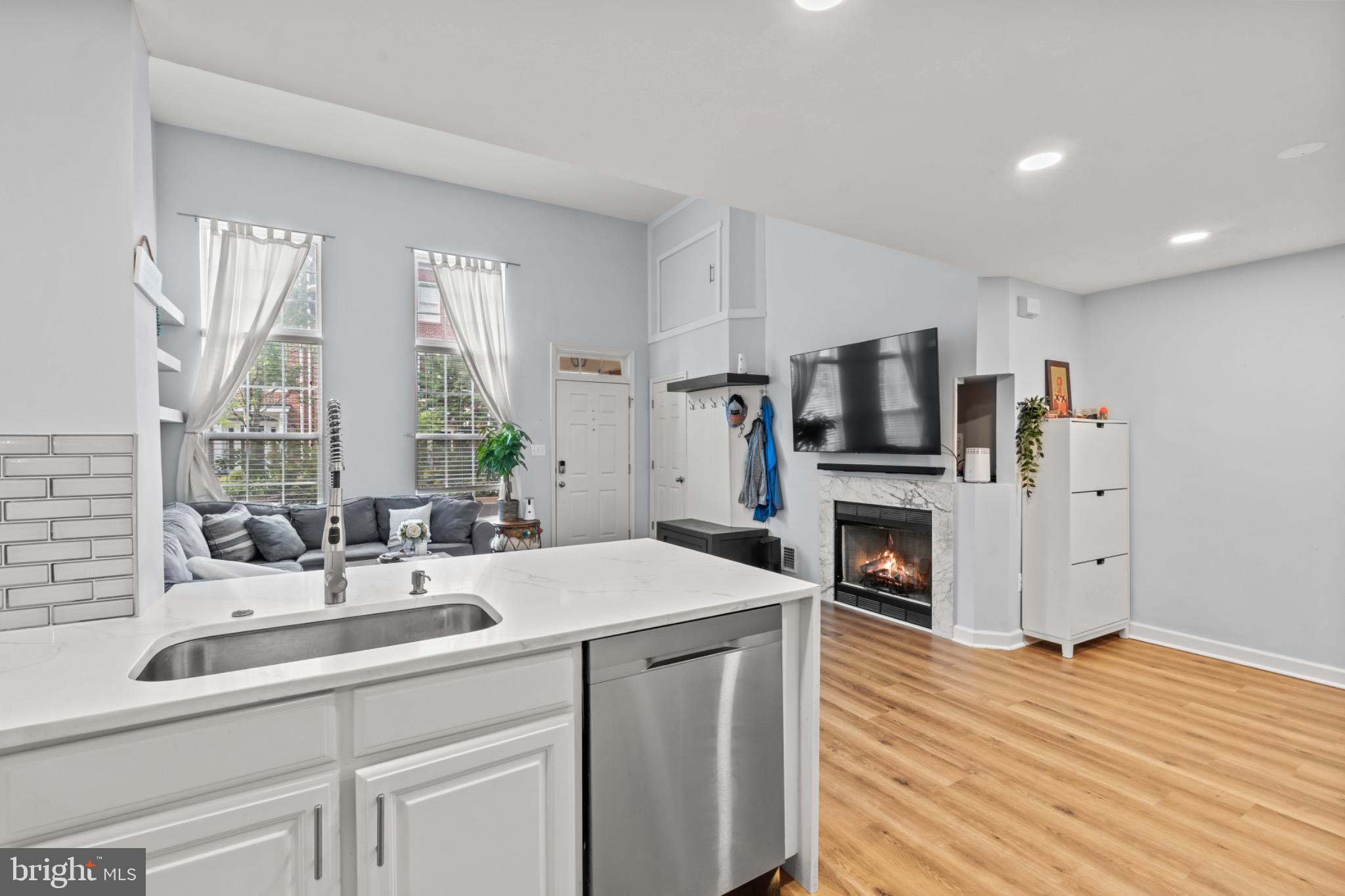 CAMERON STATION - Residential