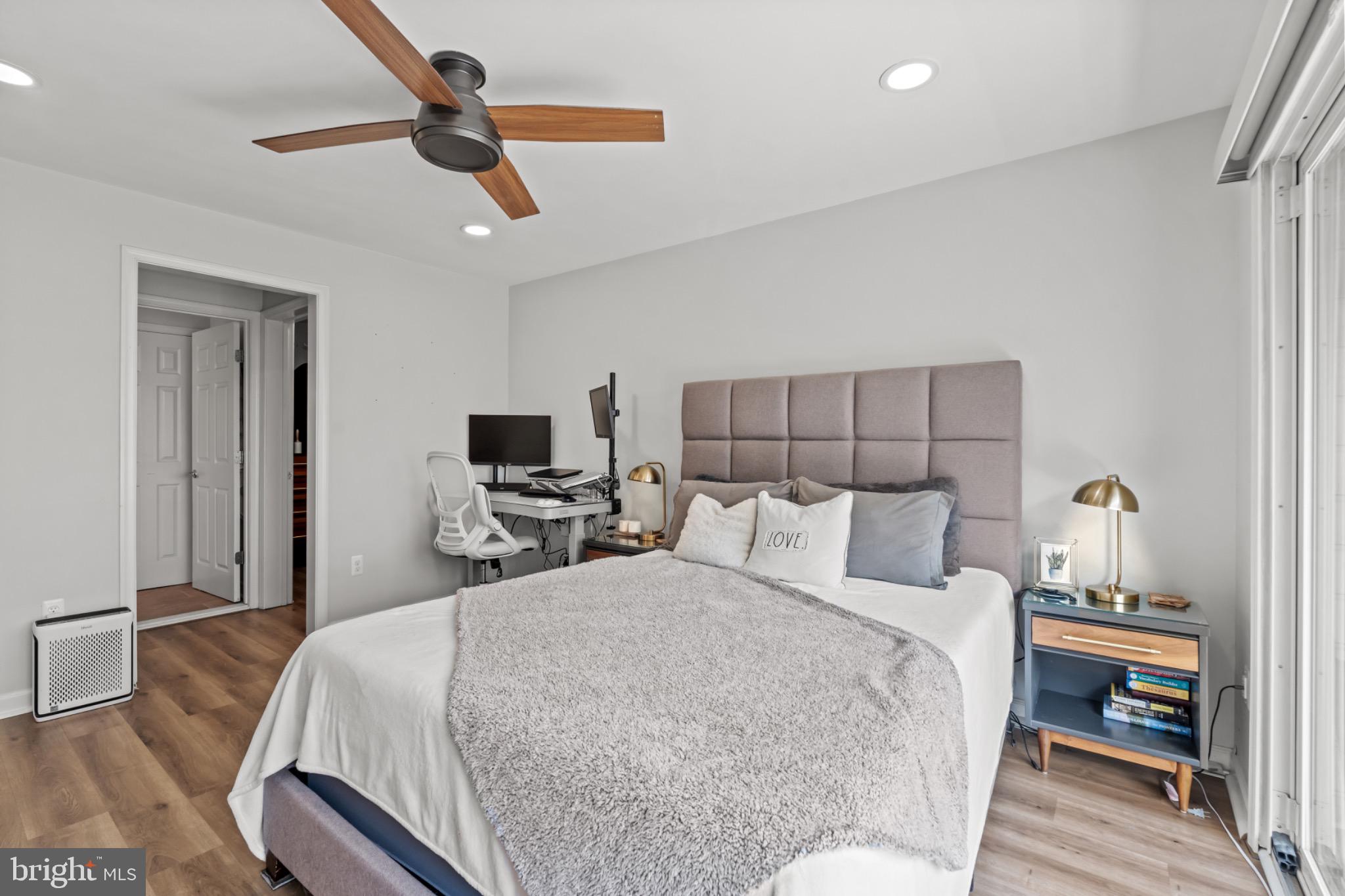 CAMERON STATION - Residential