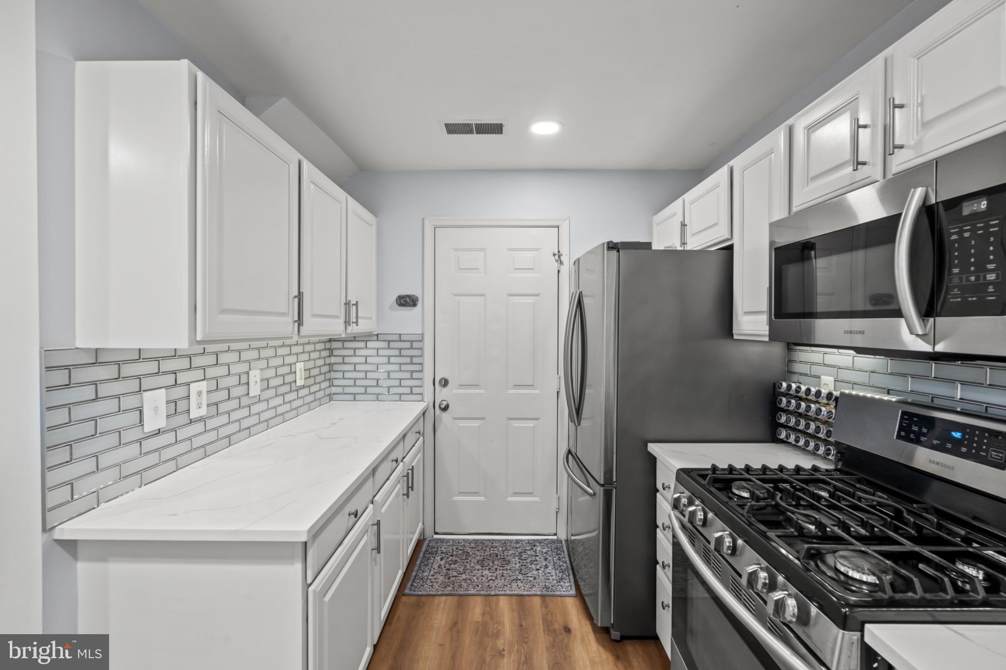 CAMERON STATION - Residential