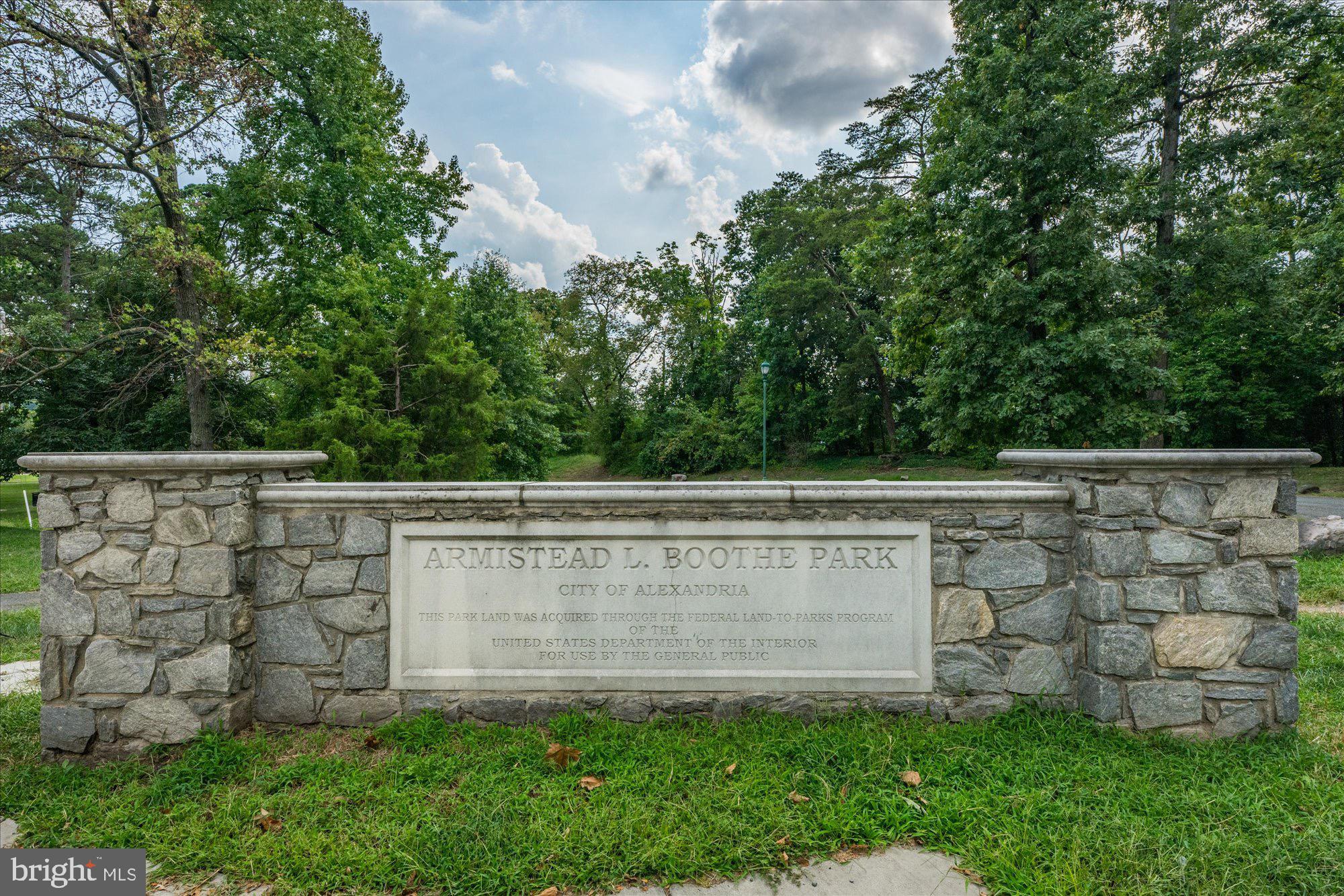 CAMERON STATION - Residential